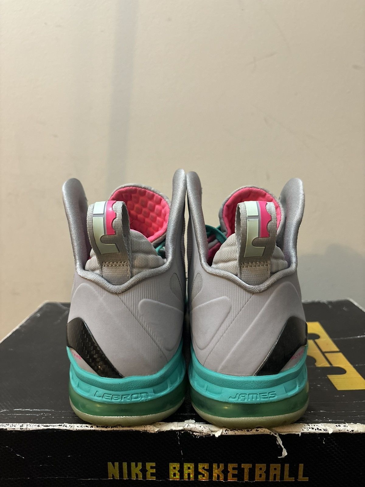 Nike Nike Lebron 9 PS Elite South Beach Size US 8 / EU 41 - 5 Thumbnail