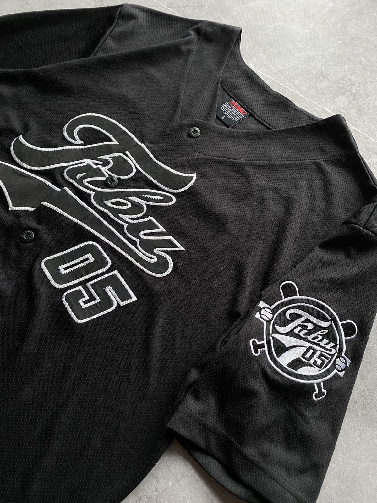 Fubu Vintage Y2K Fubu 05 Drill Rap Skate T-shirt Jersey Overshirt Size US L / EU 52-54 / 3 - 6 Thumbnail