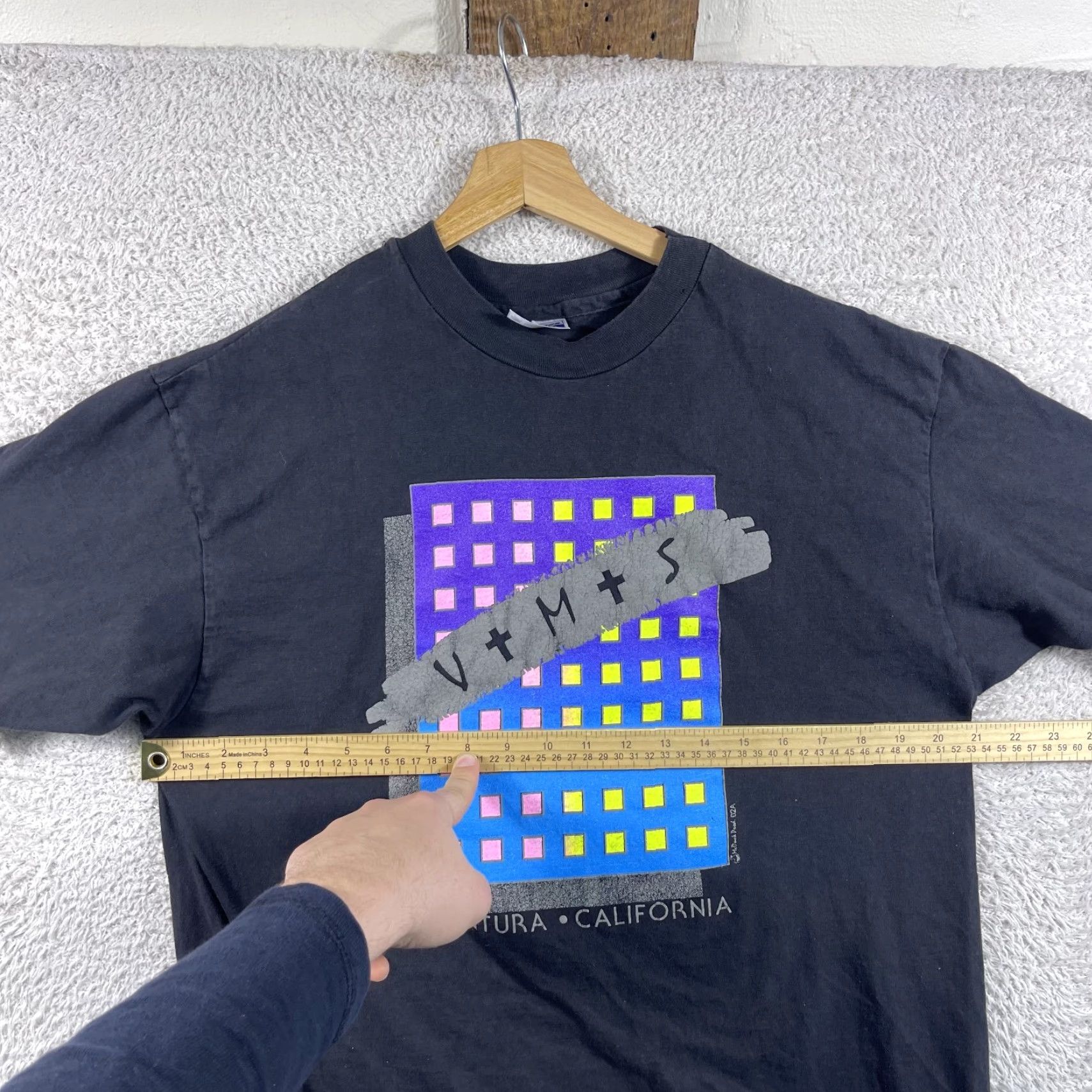 Hanes VINTAGE Hanes Beefy-T Ventura Missionary School T-Shirt Black XL Adult 90s Surf Jesus California 80s USA Men Size US L / EU 52-54 / 3 - 6 Thumbnail