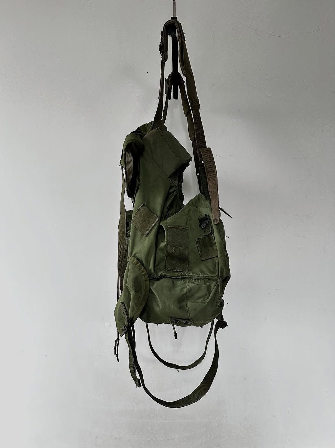 Vintage Vintage U.S. Army Rucksack Backpack Field Pack Size ONE SIZE - 9 Thumbnail