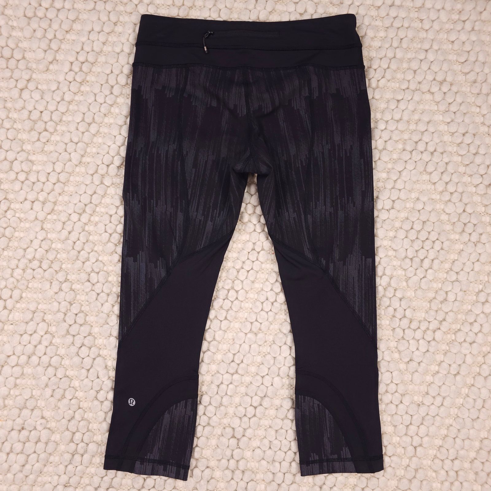 Lululemon Lululemon Run Inspire Crop II Full-On Luxtreme Black Gray 6 Size 28" / US 6 / IT 42 - 4 Thumbnail