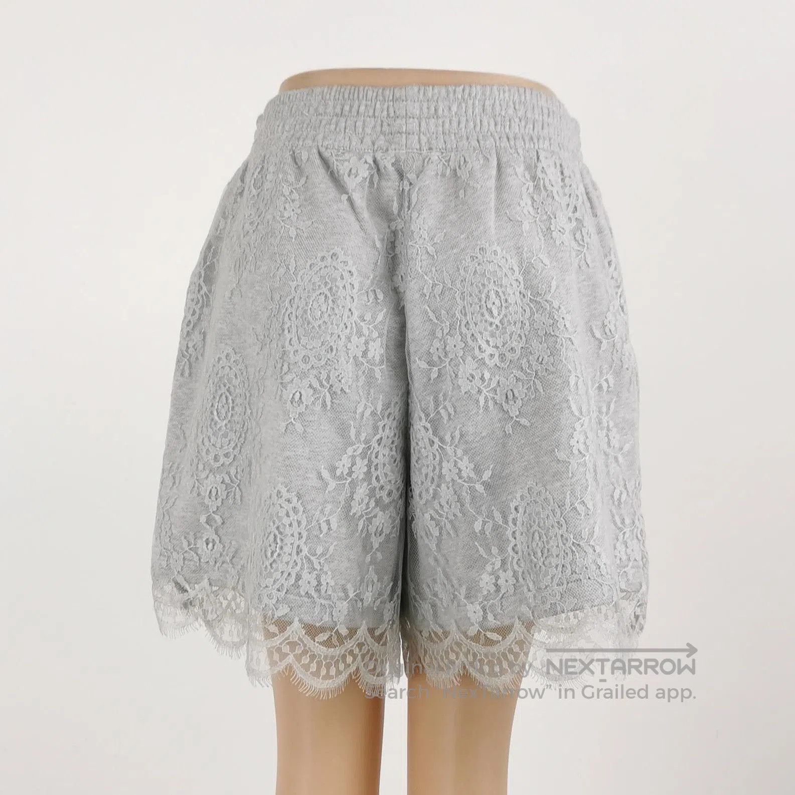 Burberry Burberry Cotton Lace Elastic Waist Shorts . Size US 26 / EU 42 - 3 Thumbnail
