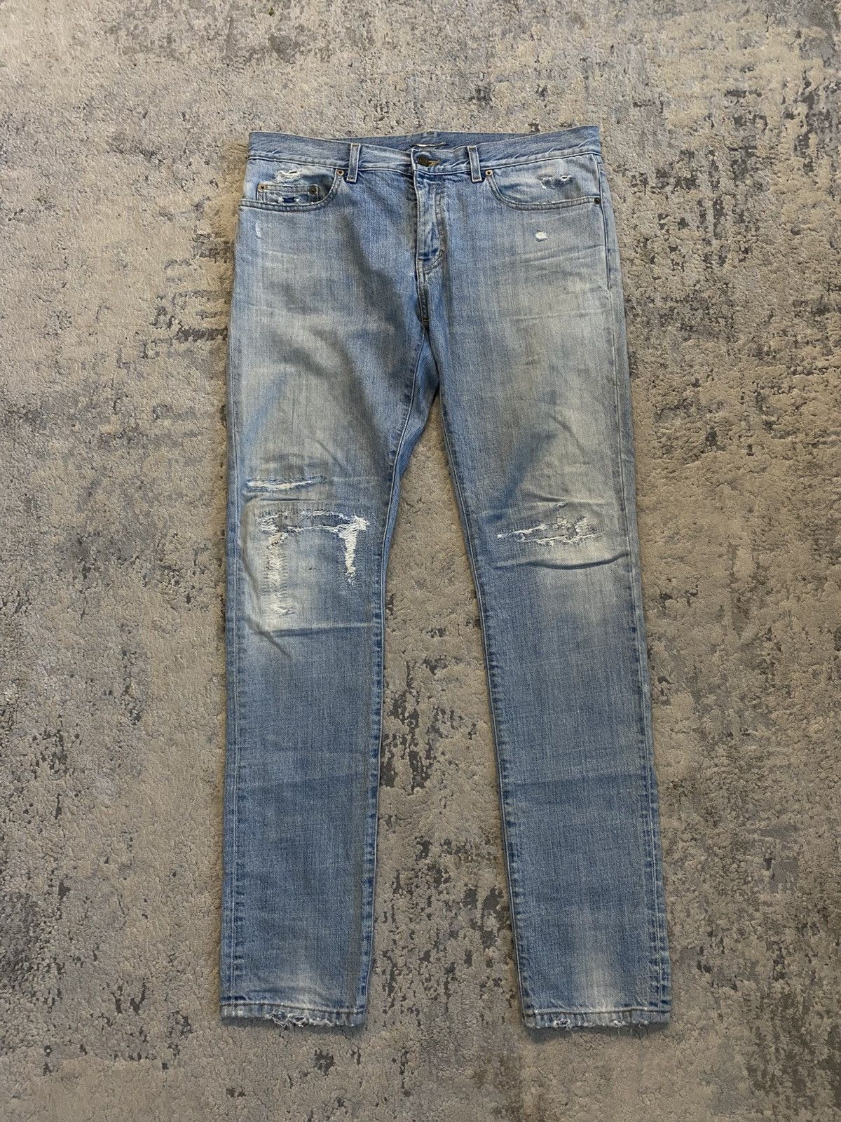 Saint Laurent Paris Saint Laurent AW15 Lightwash Knee Repaired Denim Size US 33 - 1 Thumbnail