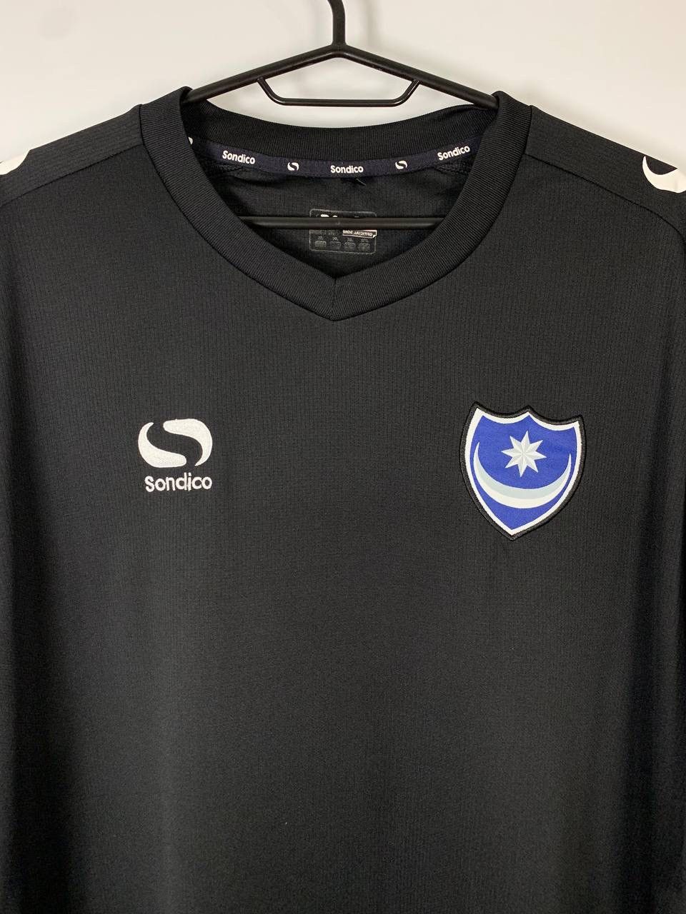 Other Portsmouth FC Goalkeeper Shirt 2013/14 Sondico Black Jersey Size US XL / EU 56 / 4 - 2 Thumbnail