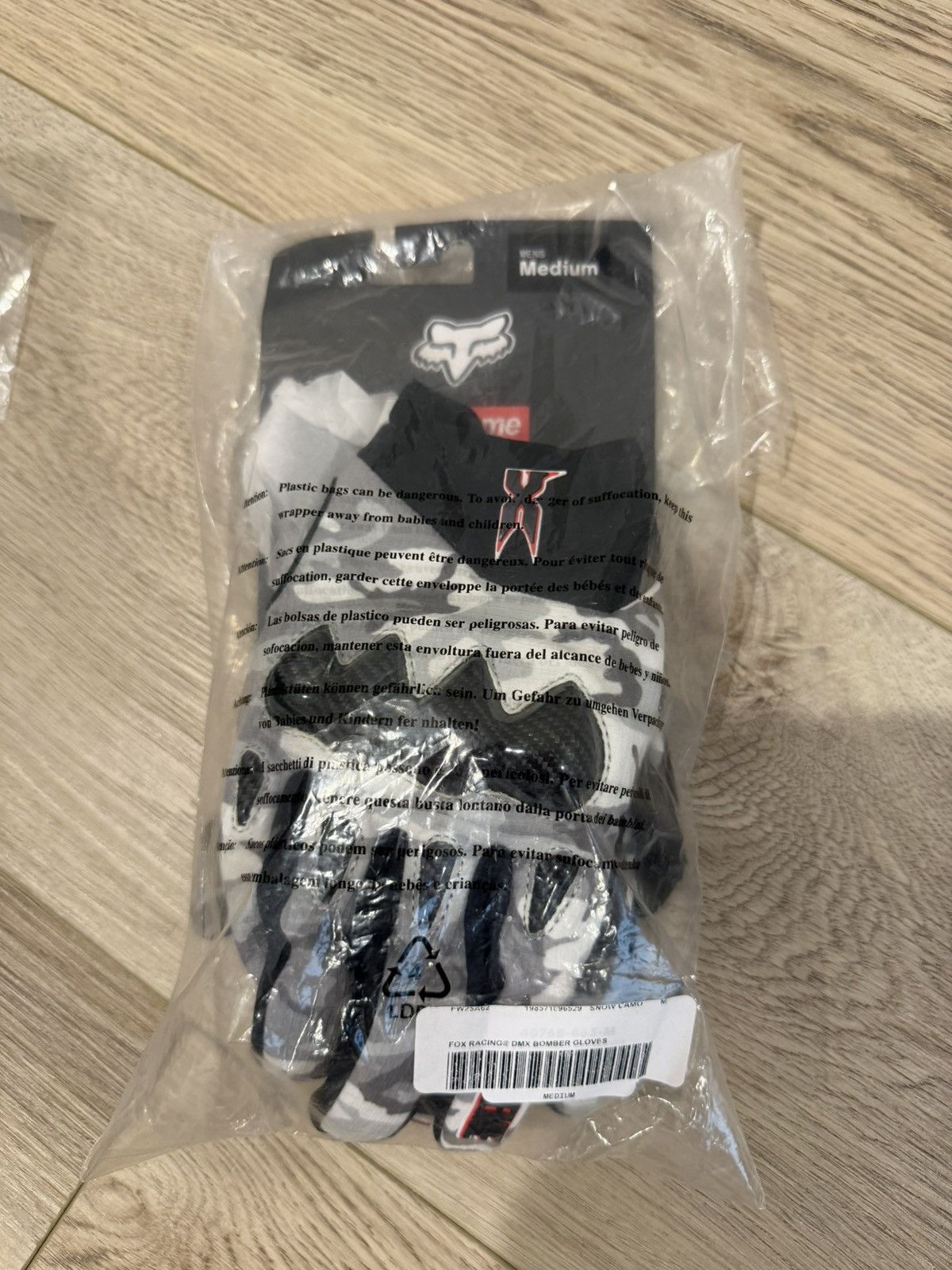 Fox Racing × Supreme Supreme x Fox Racing - gloves | Grailed