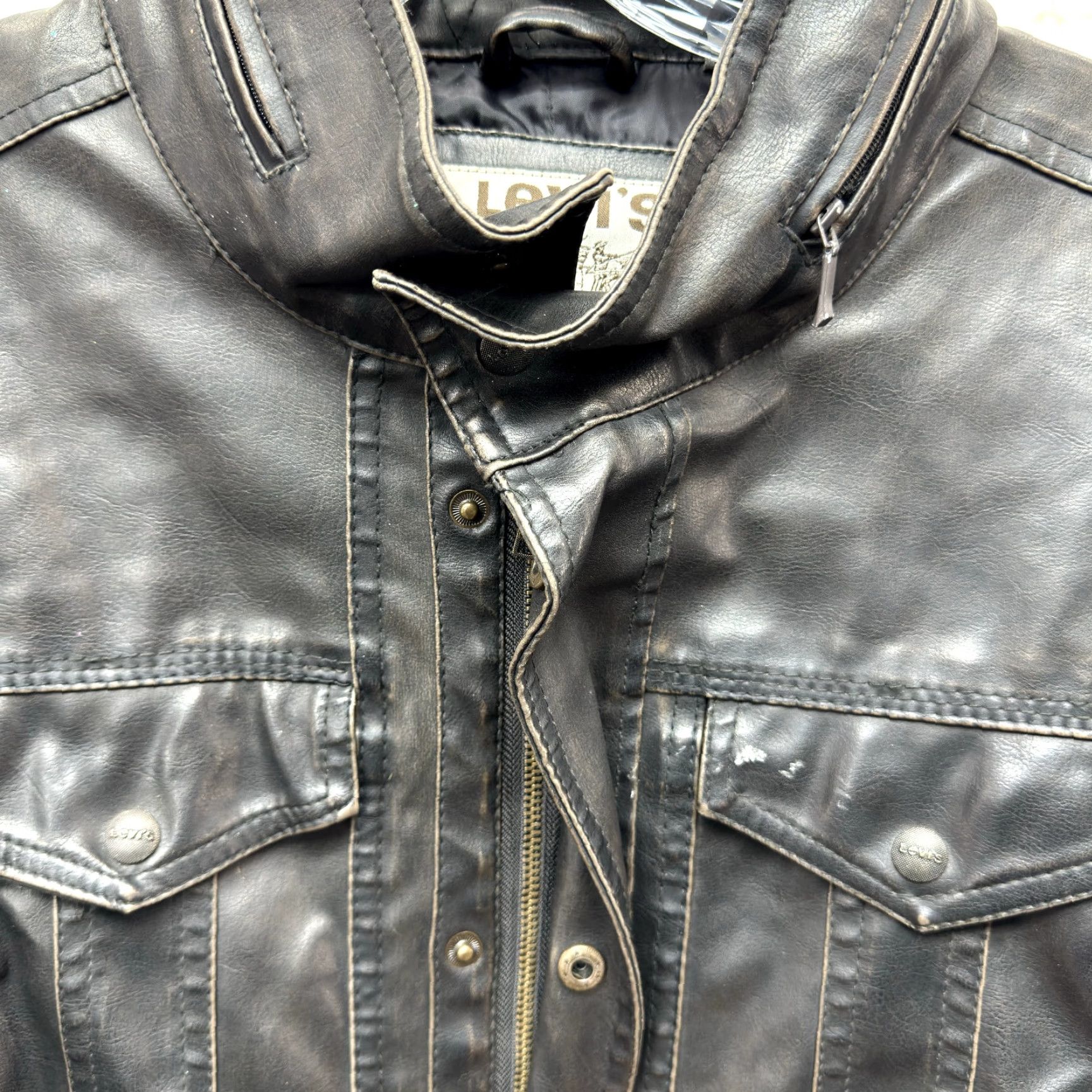Levi's Levi's Leather Jacket Large Mens Dark Brown Black Biker Moto Motorcycle Bomber Jacket Size L Black Mens Leather Biker Moto Bomber Size US L / EU 52-54 / 3 - 3 Thumbnail