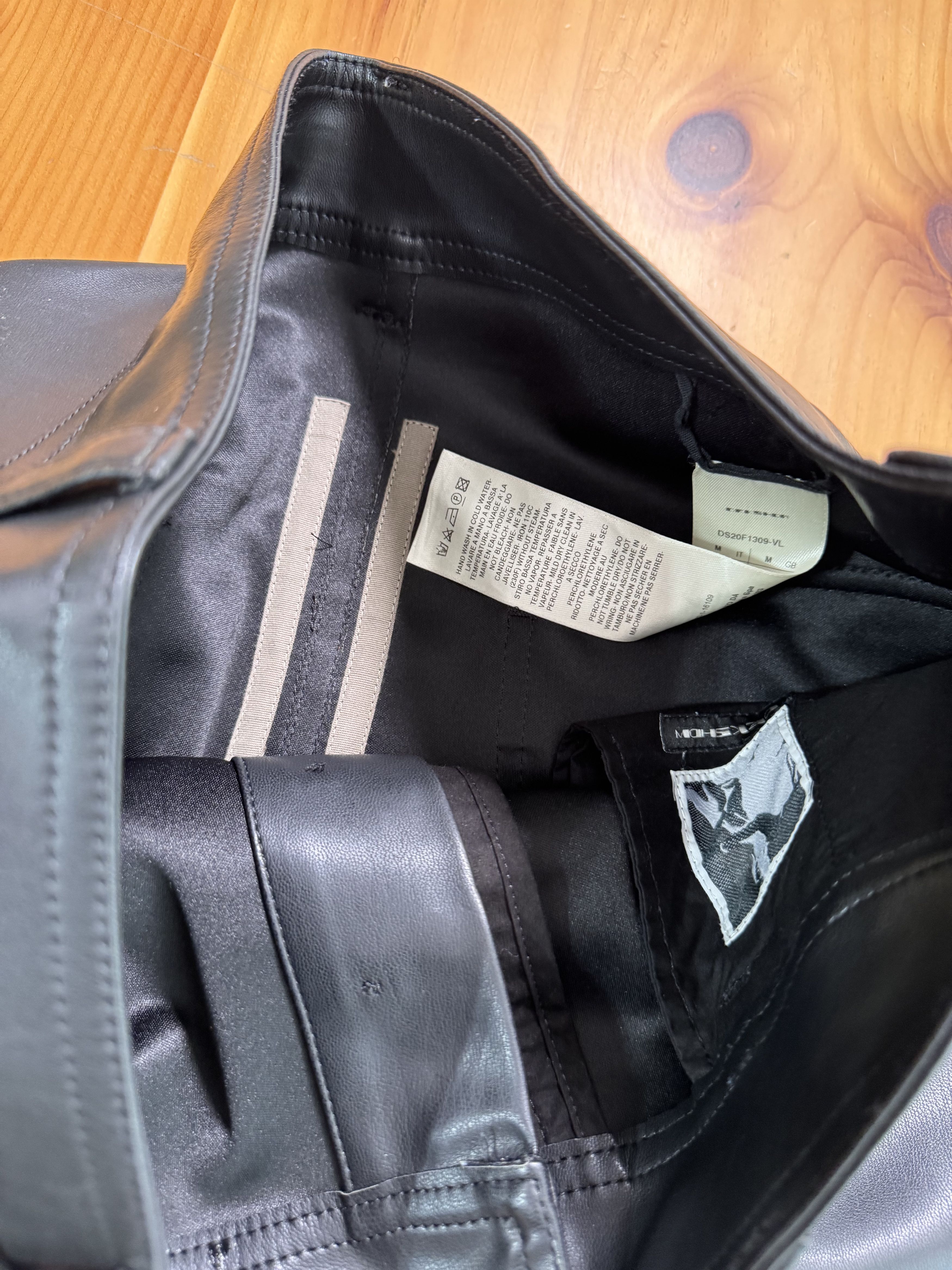 Rick Owens Rick Owens DRKSHDW Faux Leather Shorts Size US 32 / EU 48 - 4 Thumbnail