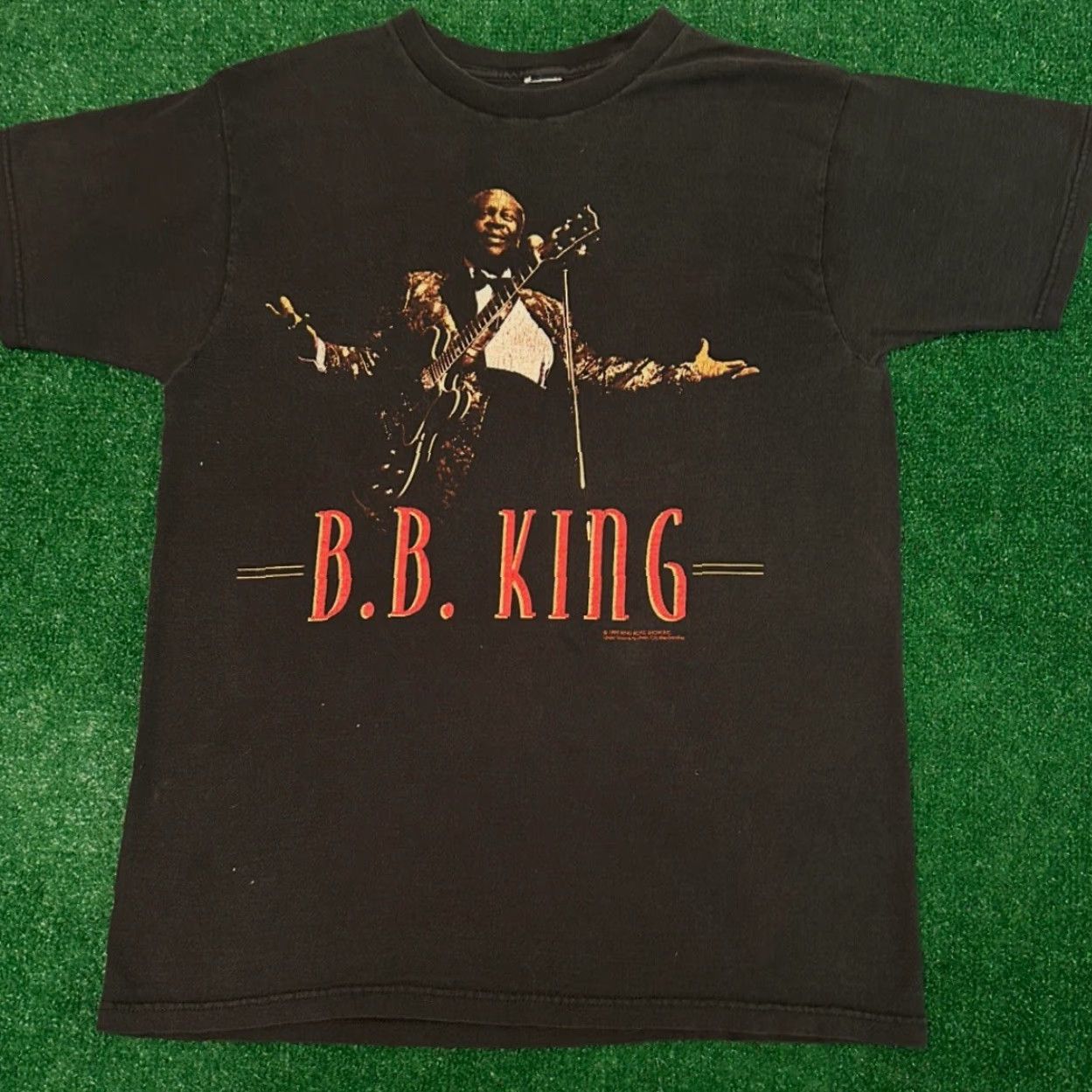 Vintage VINTAGE 90s BB King On Tour 2000 Blues Guitar VTG Shirt Mens Large Black Short Sleeve T-Shirt Boys? No, Mens. Size US L / EU 52-54 / 3 - 5 Thumbnail