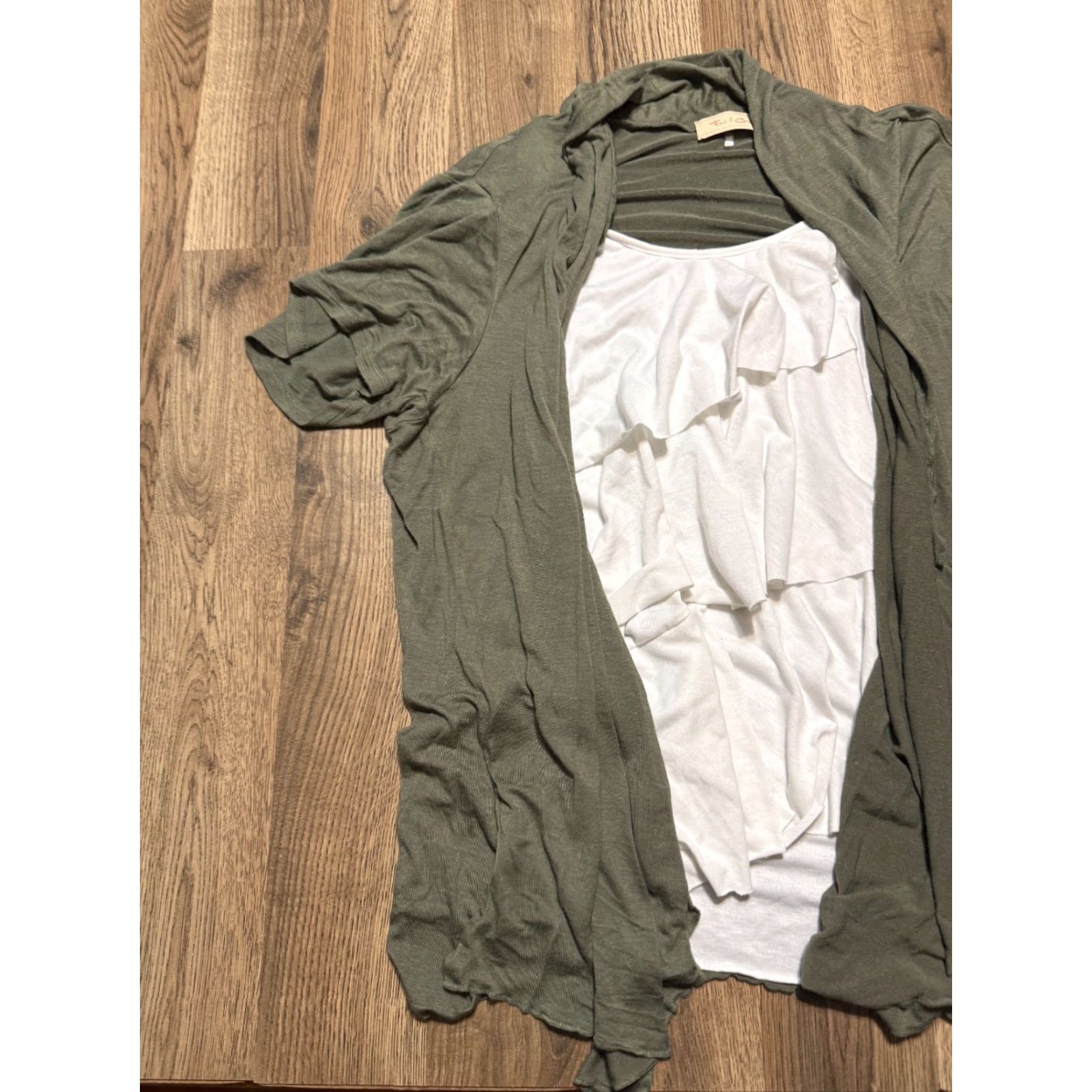CLOSED Closet Front of Closet Shirt Women's 2X Green White Built in Tank Top Ruffle Sleeve Size XXL / US 16-18 / IT 52-54 - 3 Thumbnail