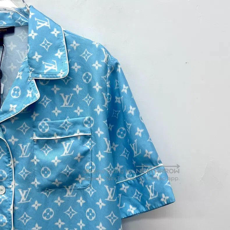Louis Vuitton Louis Vuitton Blue logo presbyopic printed mulberry silk l Size S / US 4 / IT 40 - 3 Thumbnail