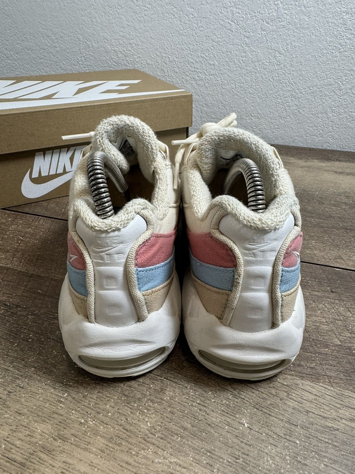 Nike Nike Air Max 95 Cream Red Blue Plant Pastel Canvas Women 7 Size US 7 / IT 37 - 4 Thumbnail