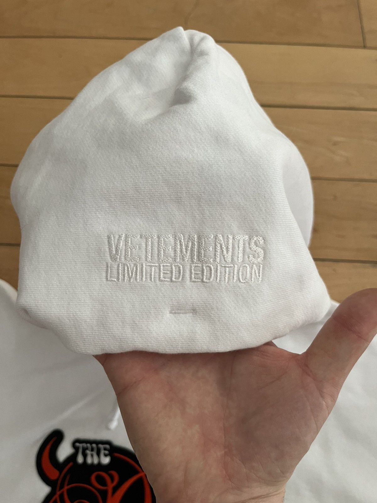 Vetements NWT - Vetements Devil Wears Vetements Hoodie Size US S / EU 44-46 / 1 - 5 Thumbnail