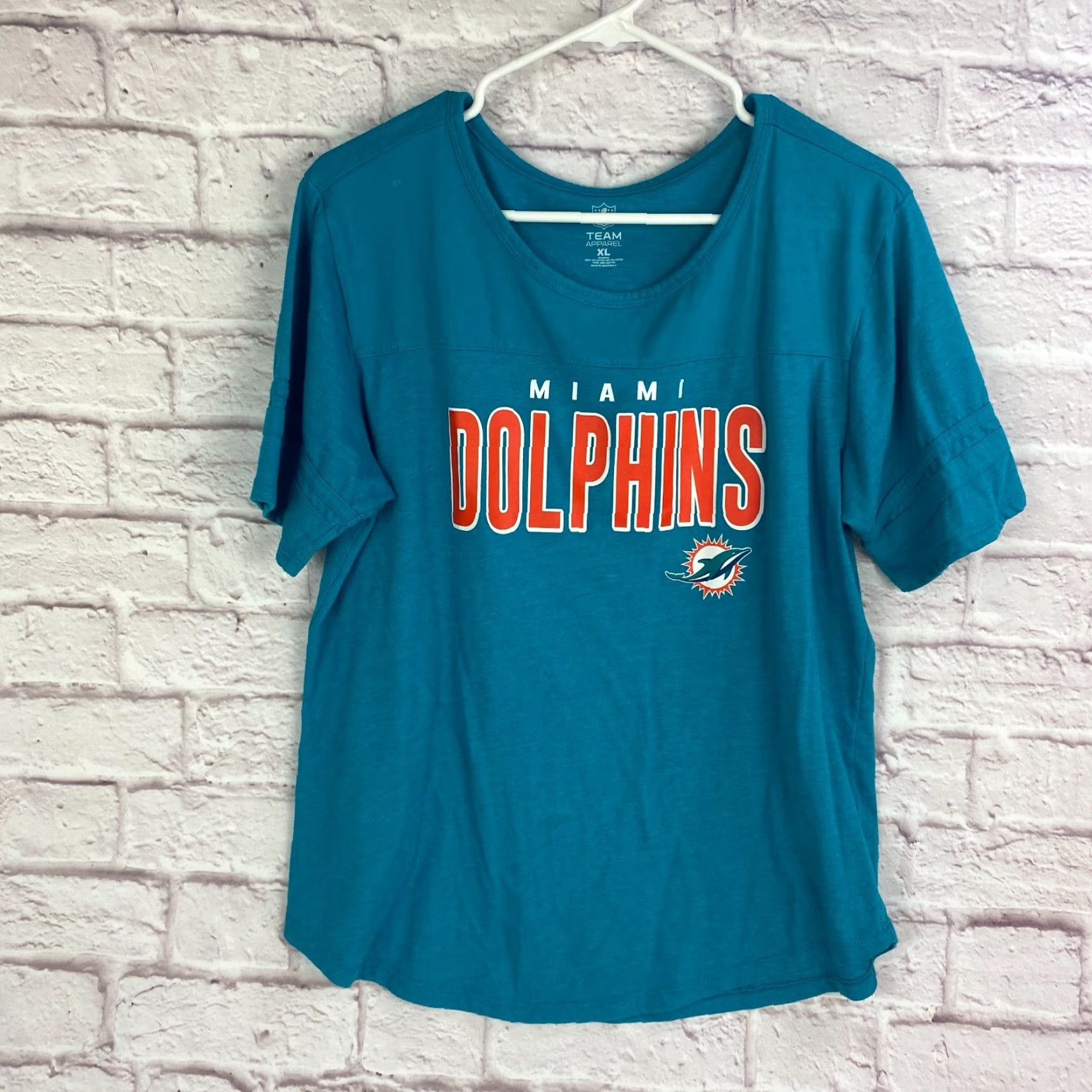 NFL VINTAGE NFL Miami Dolphins Women T-Shirt XL Crew Neck Short Sleeve Graphic Print Size XL / US 12-14 / IT 48-50 - 4 Thumbnail