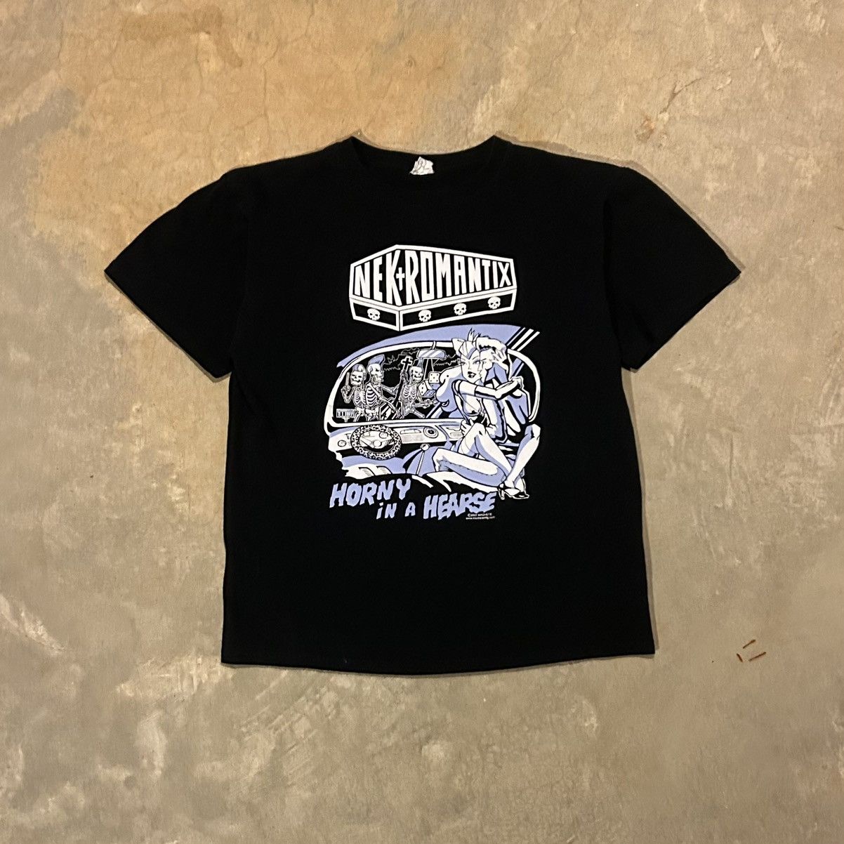 Band Tees × Vintage Crazy Vintage Y2K Nekromantix Horny in a Hearse Band Tee Size US M / EU 48-50 / 2 - 1 Thumbnail