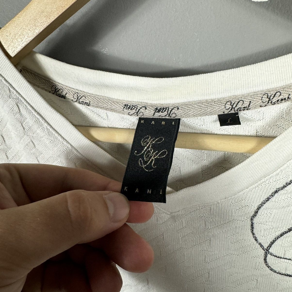 Karl Kani × Vintage Karl Kani “King of Black” Graphic V-Neck T-Shirt Size US L / EU 52-54 / 3 - 3 Thumbnail