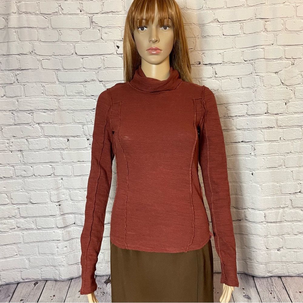 Free People New Free People Everyday Layering Garnet Grotto Top Turtlen Size XS / US 0-2 / IT 36-38 - 2 Thumbnail