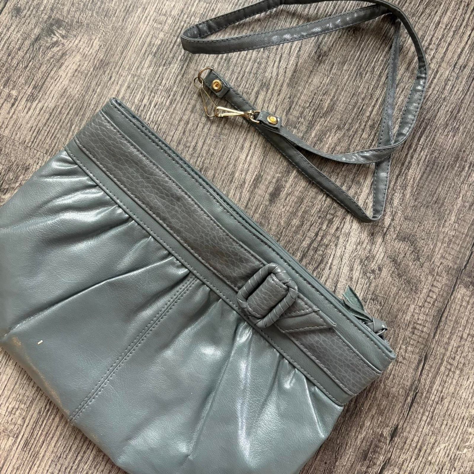 Other y2k Grey Faux Leather Clutch (comes with strap) Size ONE SIZE - 3 Thumbnail