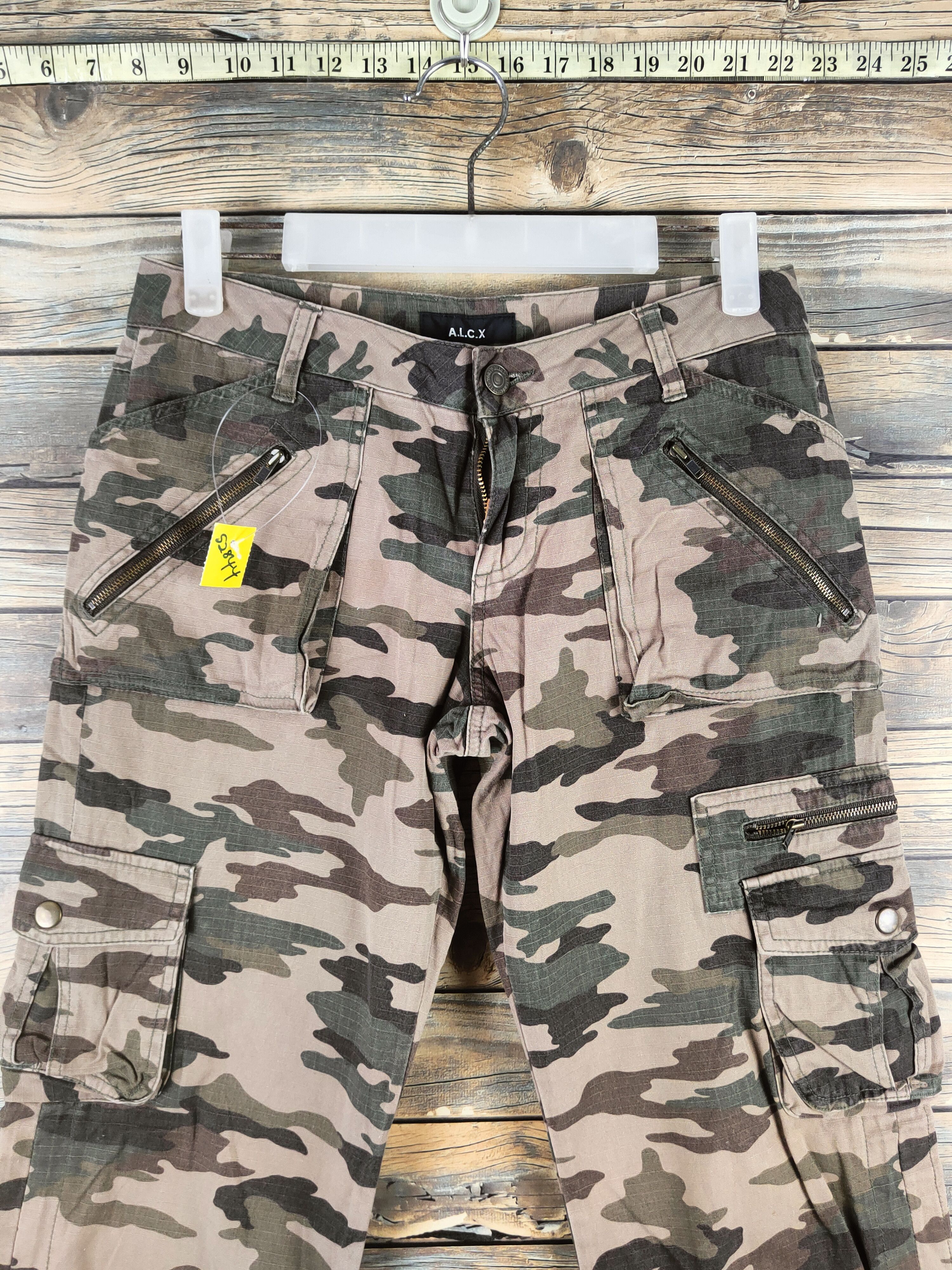 Japanese Brand A.L.C.X Camouflage Multipocket Cargo Pants #S2844 Size 27" / US 4 / IT 40 - 2 Thumbnail
