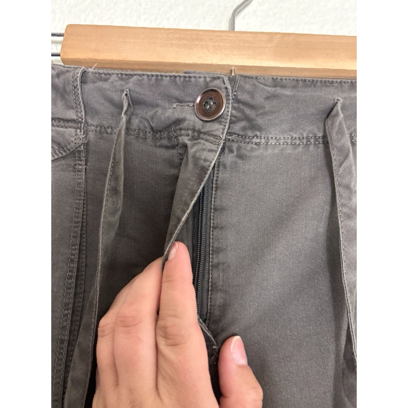 Sandro Sandro Womens Size 10 Brown Capri Cargo Pants Viscose Blend 32x26 Size 32" / US 10 / IT 46 - 6 Thumbnail