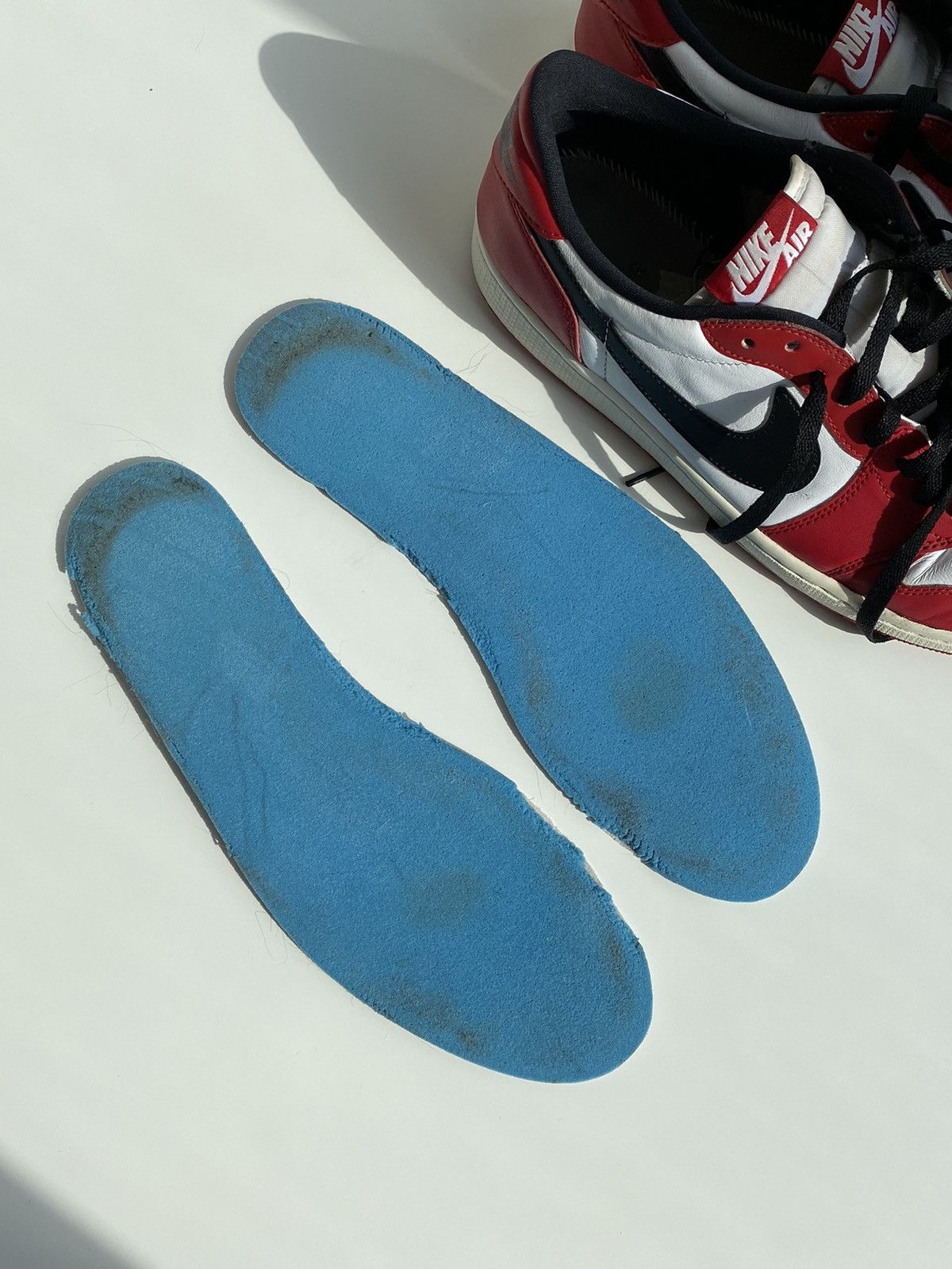 Jordan Brand 2016 Nike Jordan 1 Low Retro Chicago Size US 13 / EU 46 - 17 Thumbnail