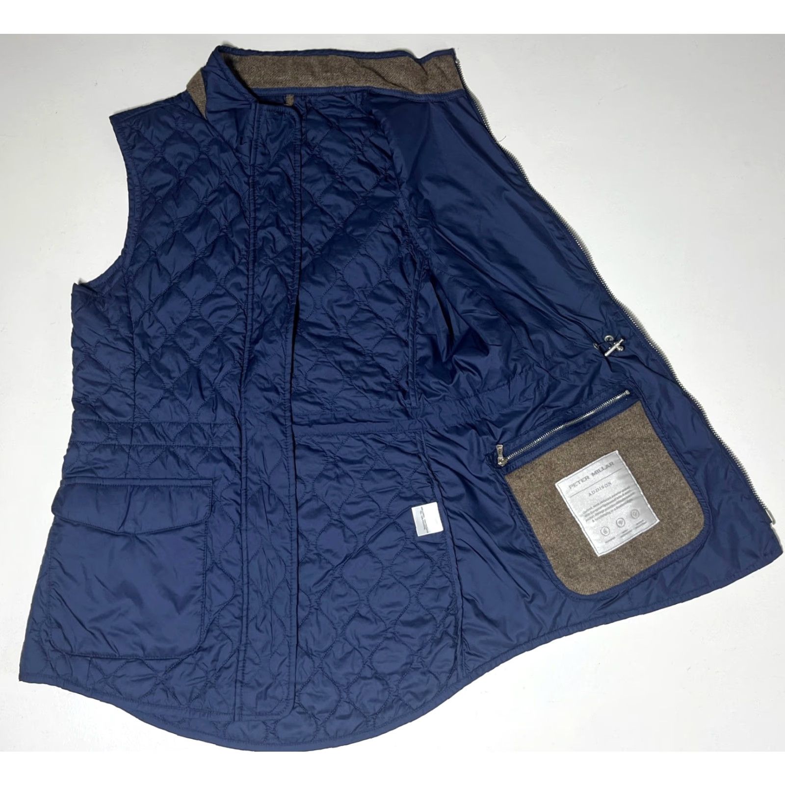 Peter Millar Peter Millar Women’s Addison Quilted Travel Vest Navy S Small Lambswool Trim vest Size S / US 4 / IT 40 - 7 Thumbnail