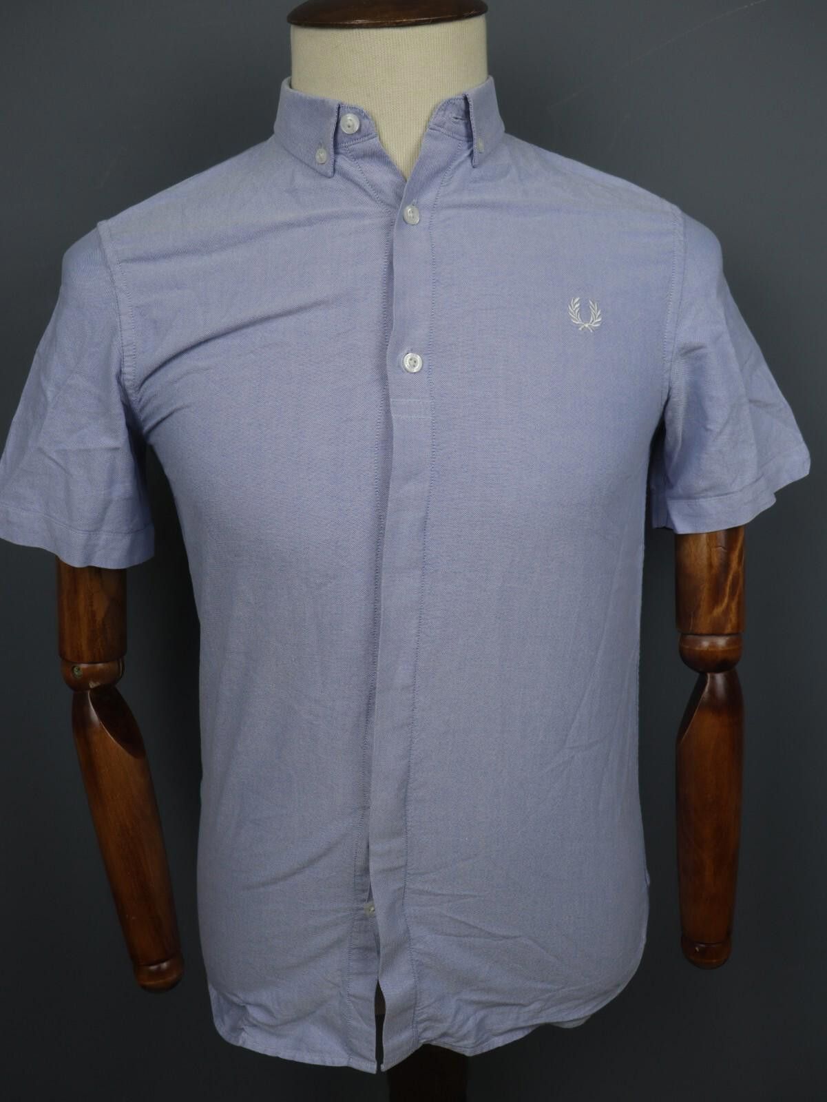 Fred Perry Fred Perry Blue Embroidered Button Down Shirt Size S Size US S / EU 44-46 / 1 - 1 Thumbnail