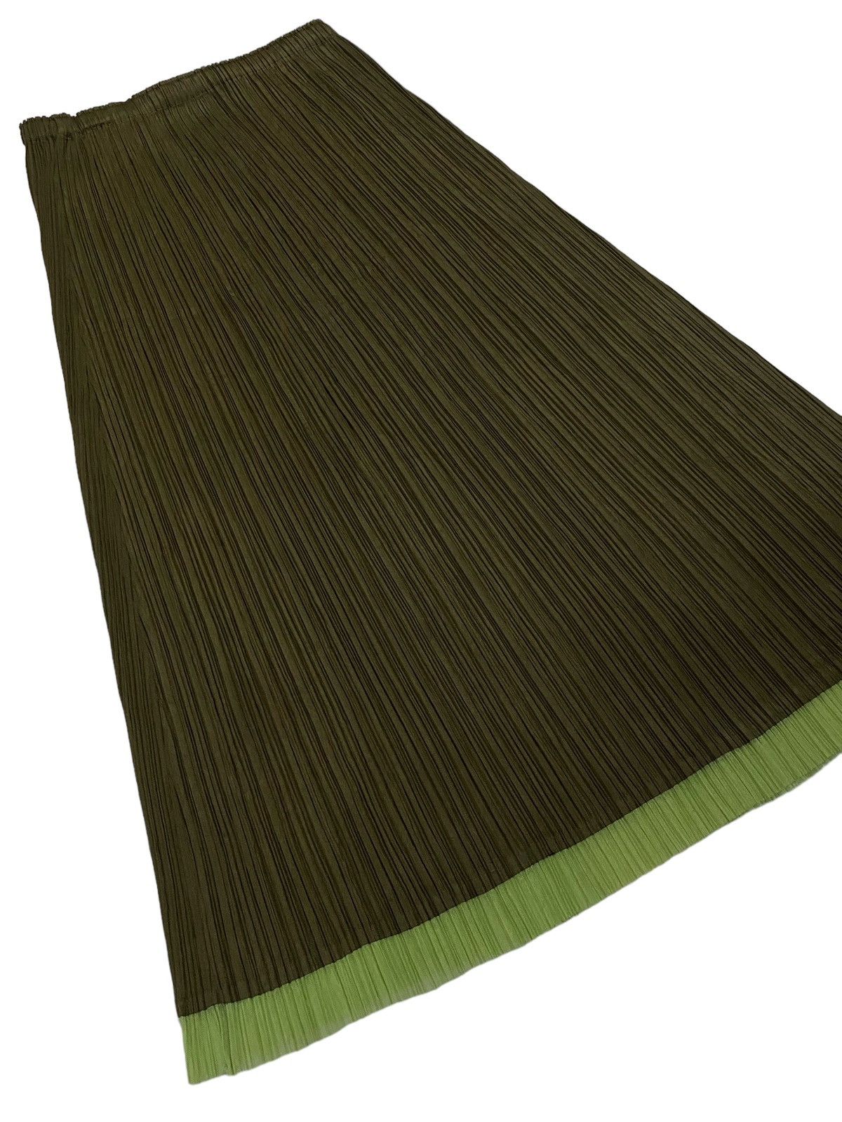 Issey Miyake Pleats Please Issey Miyake Pleated Leaves Motif Long Skirt Size 28" / US 6 / IT 42 - 18 Thumbnail