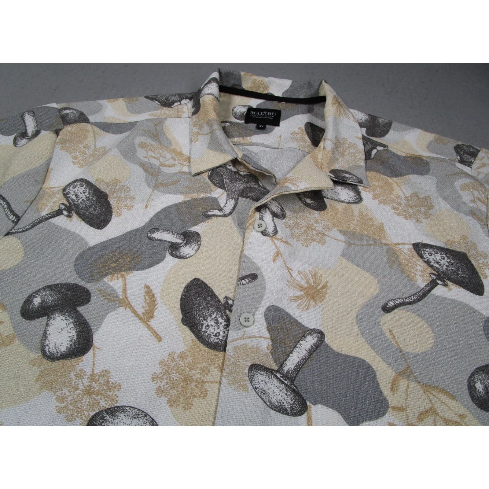 Vintage Malibu Beach Club Shirt Mens 3XL Beige Mushroom Tropical Button Up Resort Size US XXL / EU 58 / 5 - 2 Thumbnail