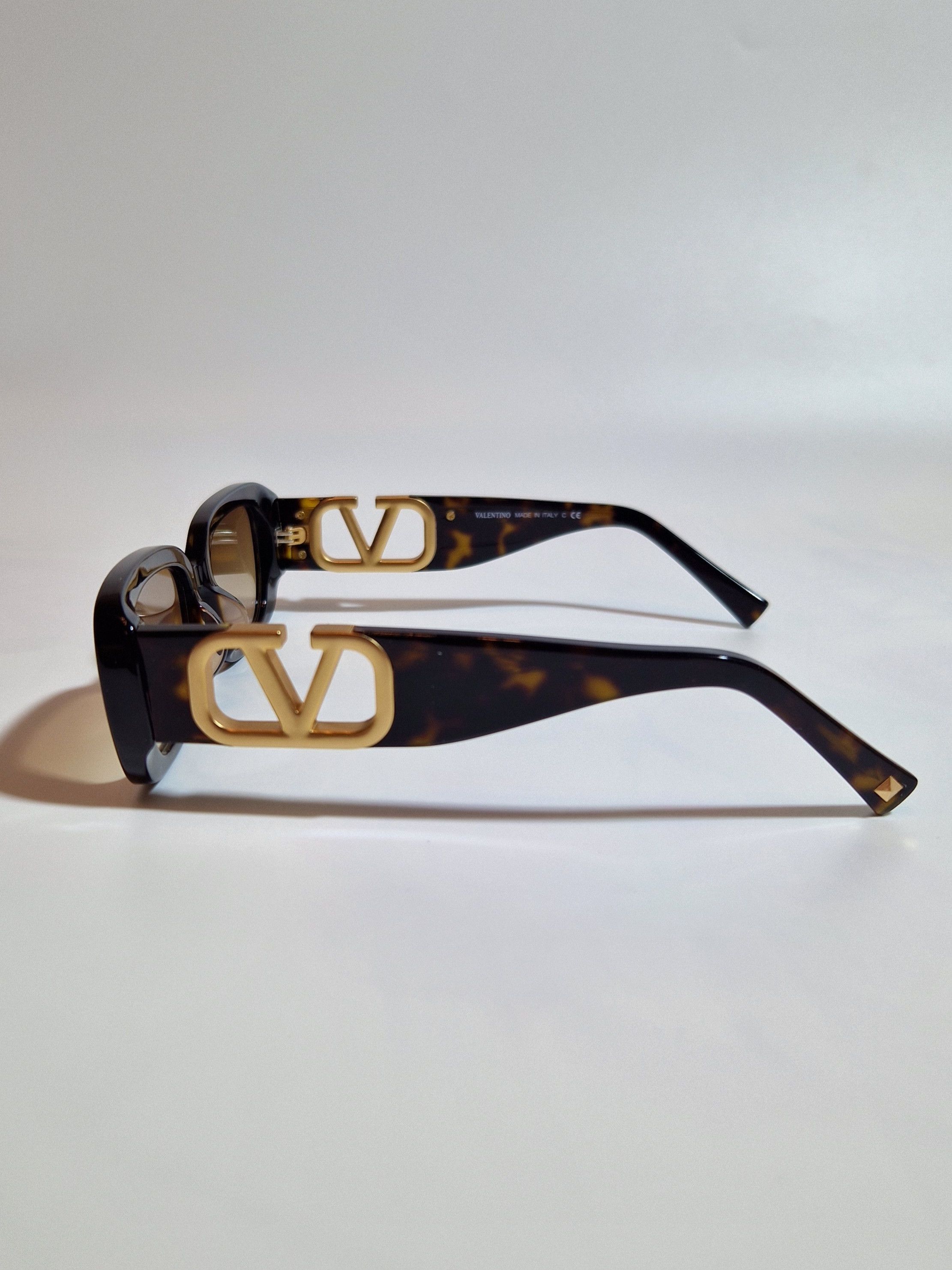 Valentino Valentino VA4067 sunglasses made in Italy luxury Size ONE SIZE - 3 Thumbnail