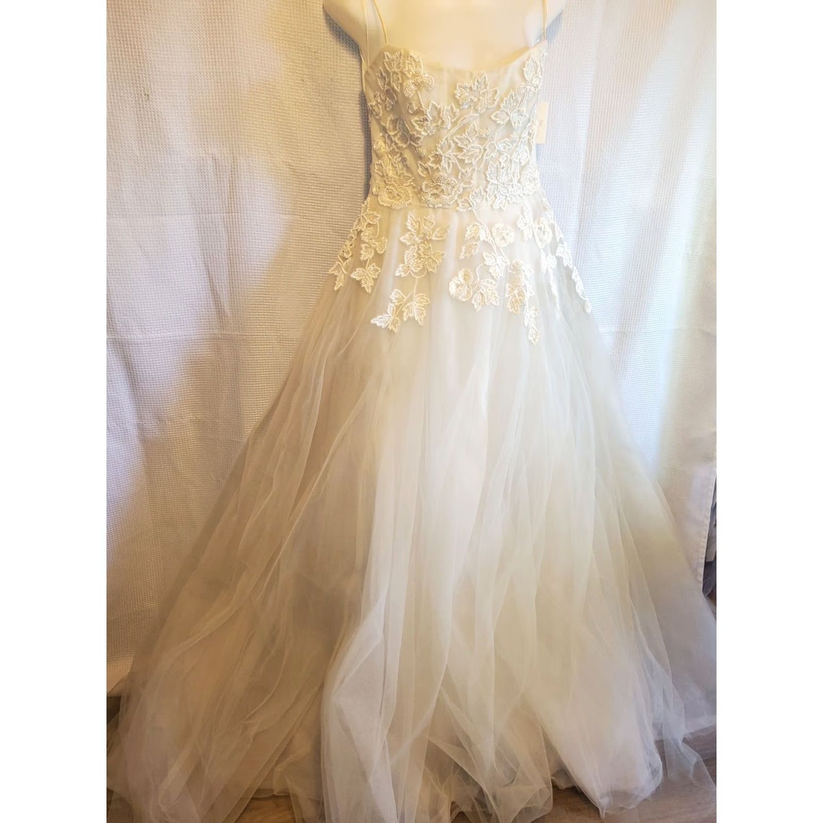 Vintage Nouvelle Amsale Hand Beaded Tulle Embellished Ivory Wedding Dress Size 8 700 Size ONE SIZE - 4 Thumbnail