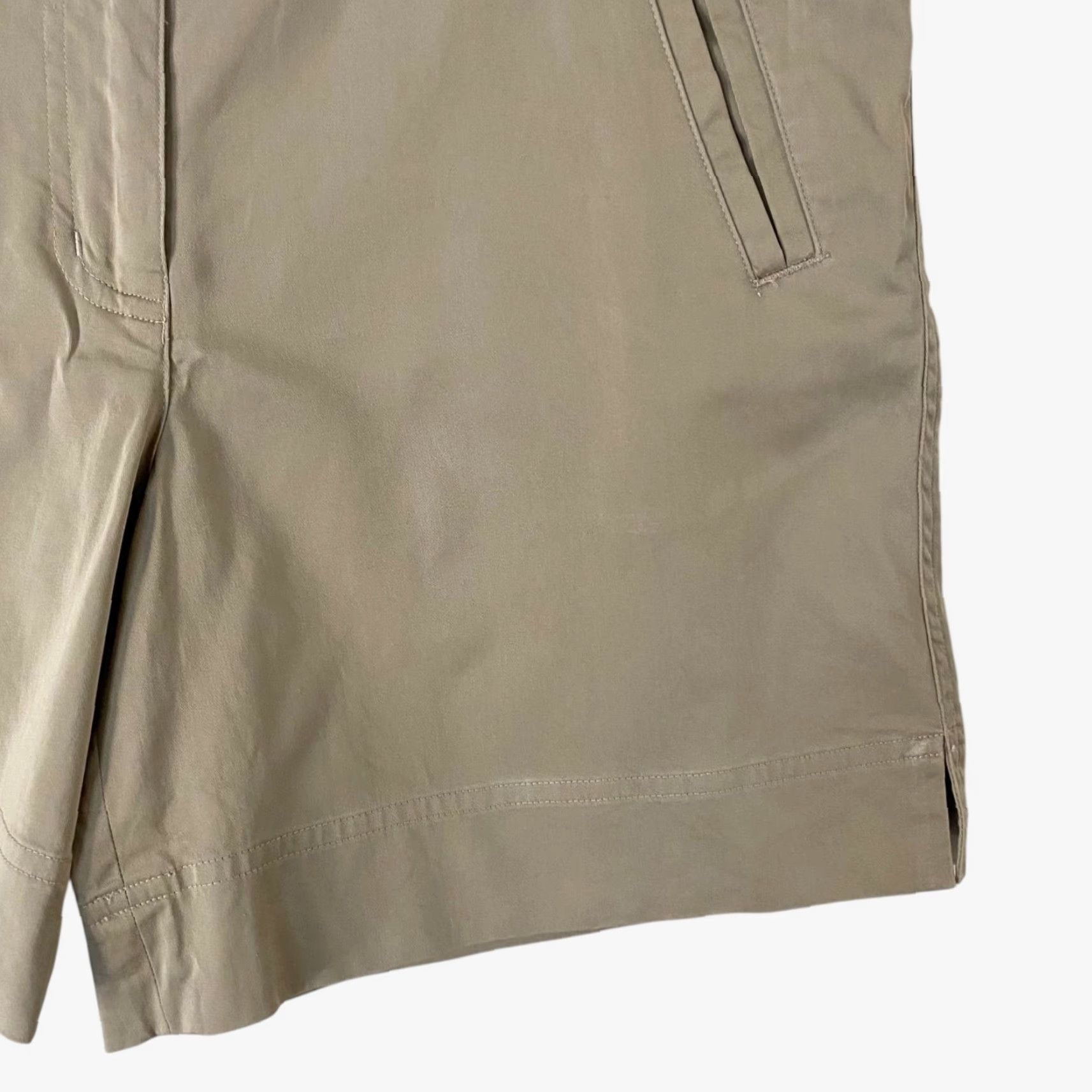 Tommy Bahama VINTAGE Tommy Bahama Women's Chino Shorts Khaki Cotton Blend Size 4 Casual Travel Outdoors Size 27" / US 4 / IT 40 - 7 Thumbnail