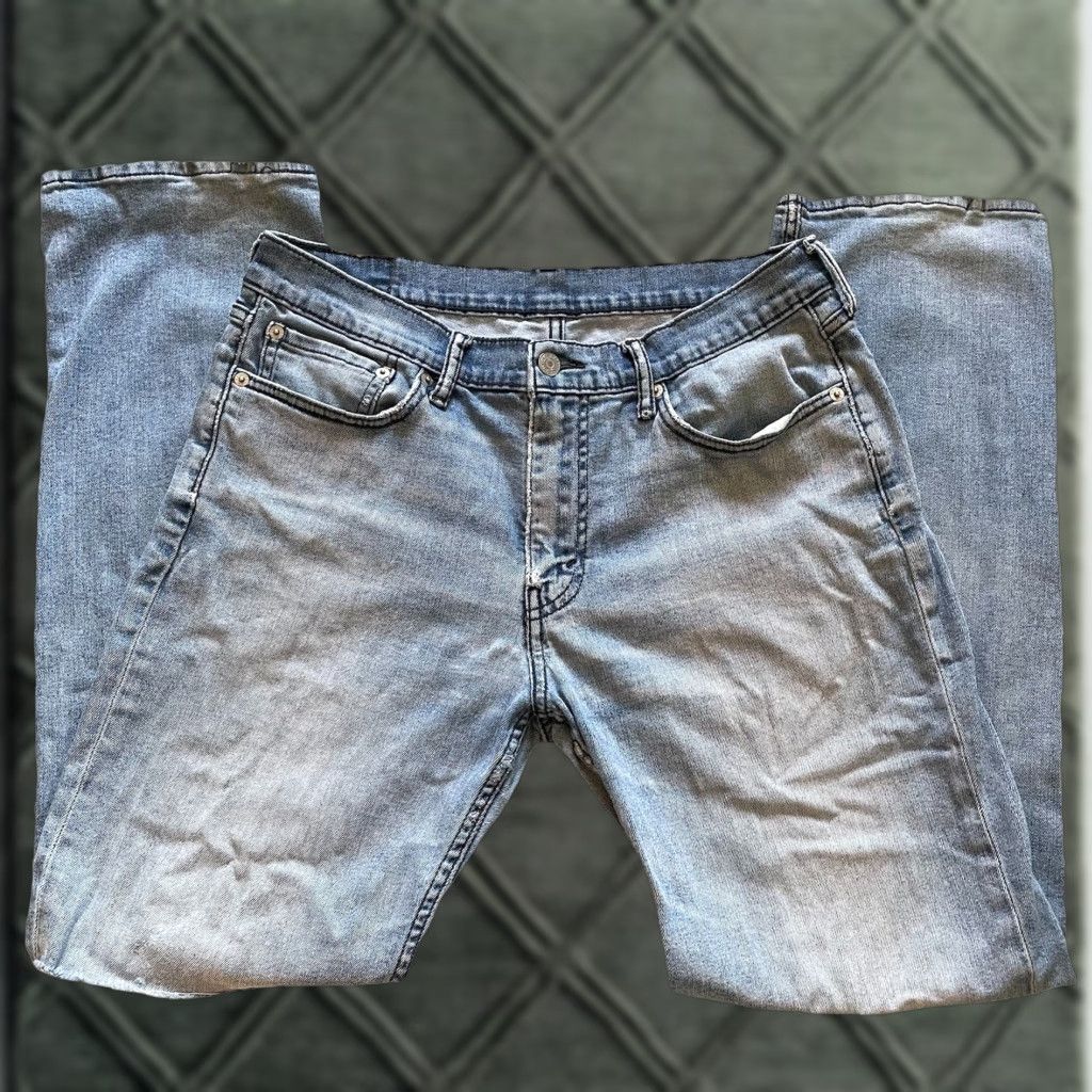 Levi's Levi's 514 Jeans Mens 33x32 Blue Regular Straight Light Wash Ripped Denim Mid Rise Jeans Size US 33 - 1 Thumbnail