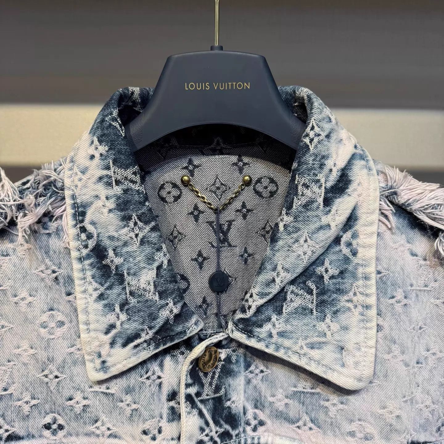 Louis Vuitton LV Purple Tassel Distressed Denim Jacket 50 New Size US M / EU 48-50 / 2 - 3 Thumbnail