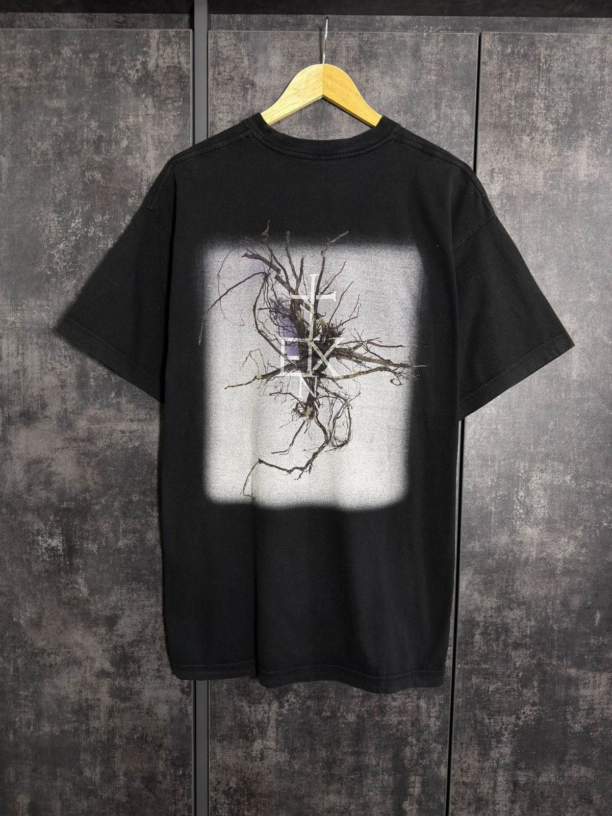 Vintage Vintage 2001 In Extremo Rock Band Tshirt ERD 424 COF Porn 4g Size US L / EU 52-54 / 3 - 2 Thumbnail