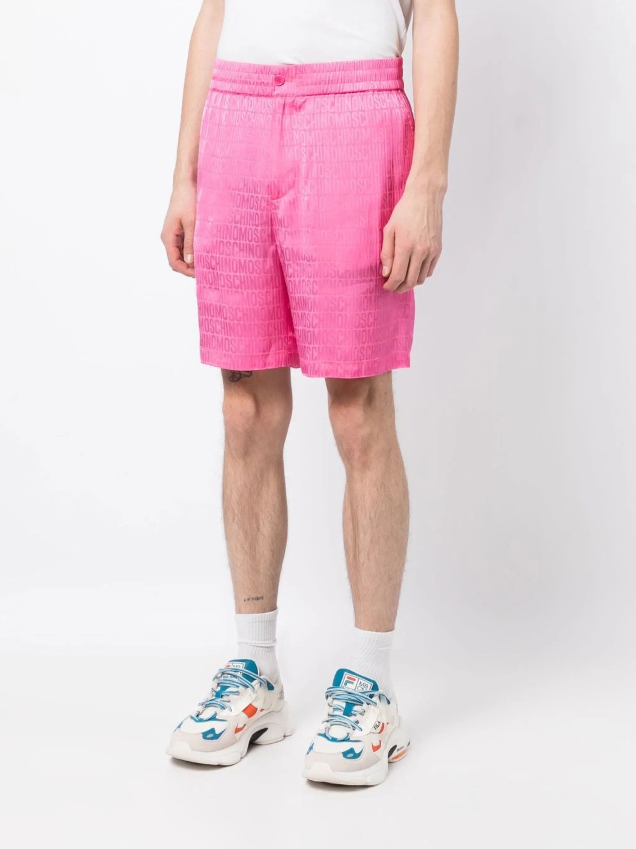 Moschino o1y0225 Logo Short in Pink Size US 34 / EU 50 - 3 Thumbnail