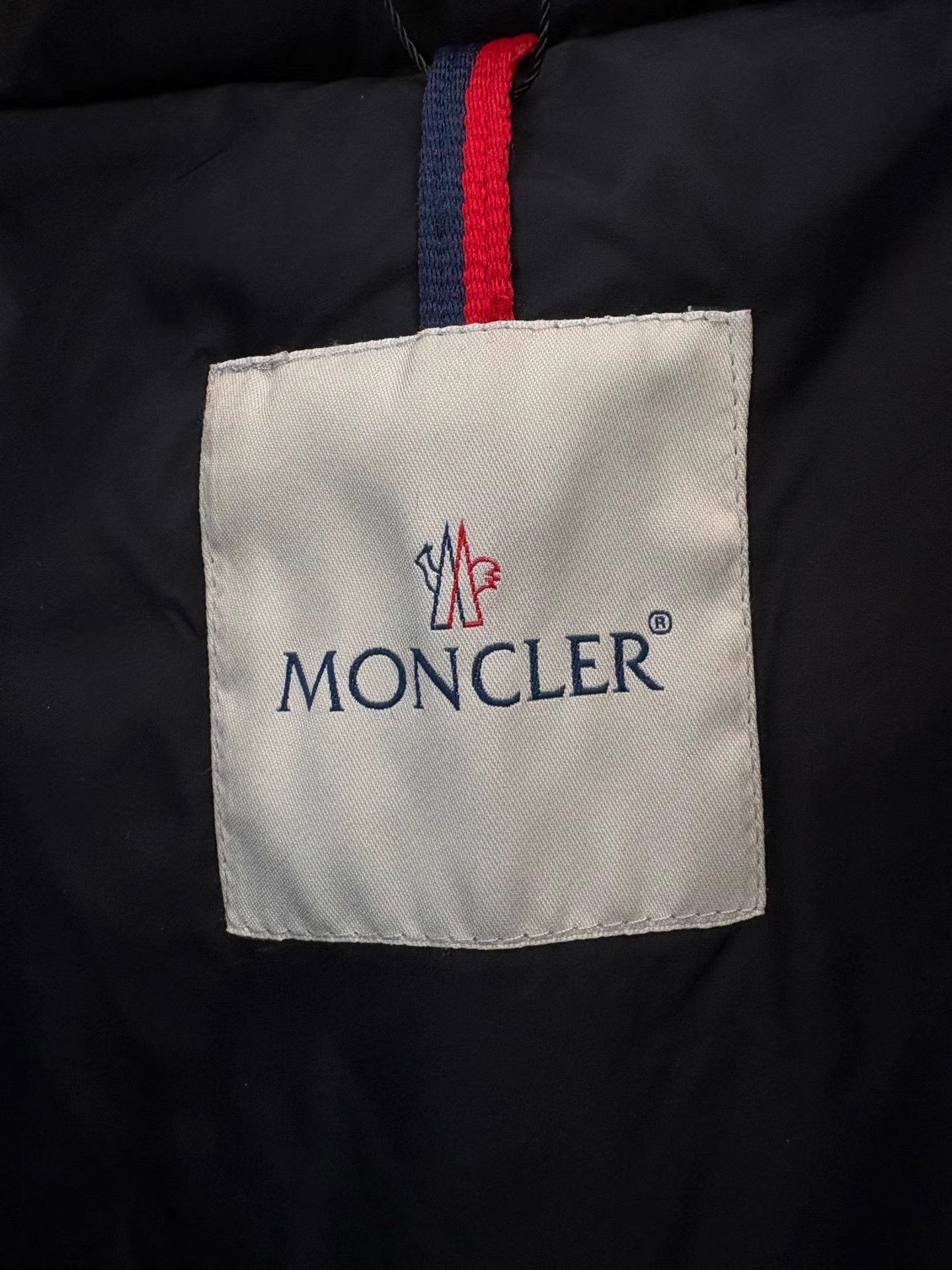 Moncler MONCLER VAULOGE Black Ruffled Down Jacket Size XS / US 0-2 / IT 36-38 - 4 Thumbnail
