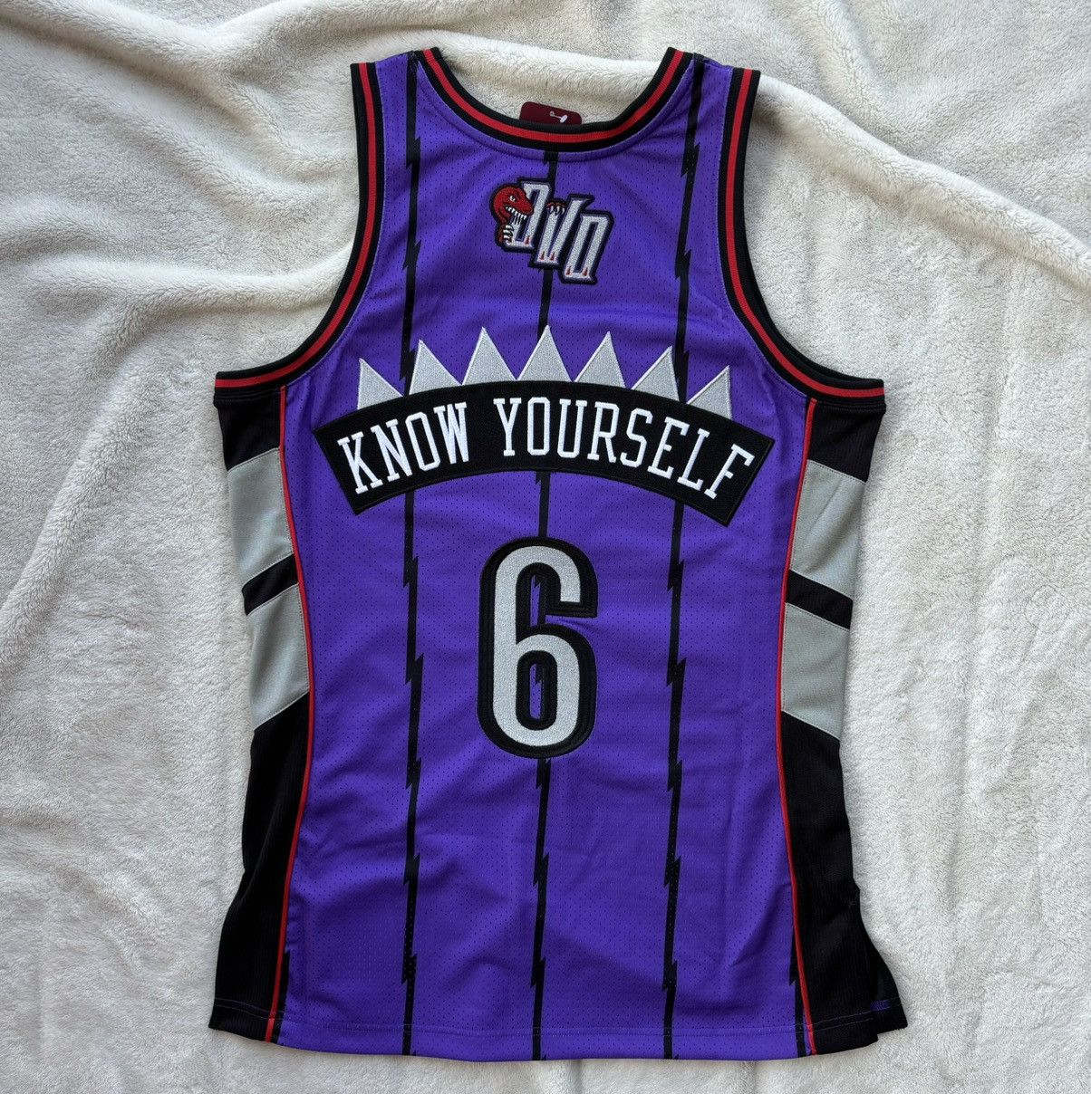 October's Very Own OVO x Mitchell & Ness x Raptors Jersey - Rare! Size US XL / EU 56 / 4 - 4 Thumbnail