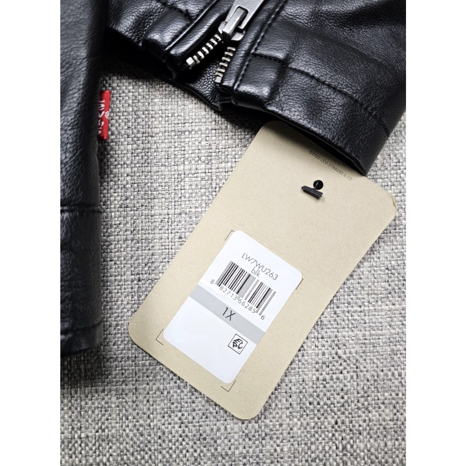 Levi's Levis Jacket Womens 1X Black Faux Leather Moto Quilted Zip Pockets LW7YU263 Size XL / US 12-14 / IT 48-50 - 5 Thumbnail