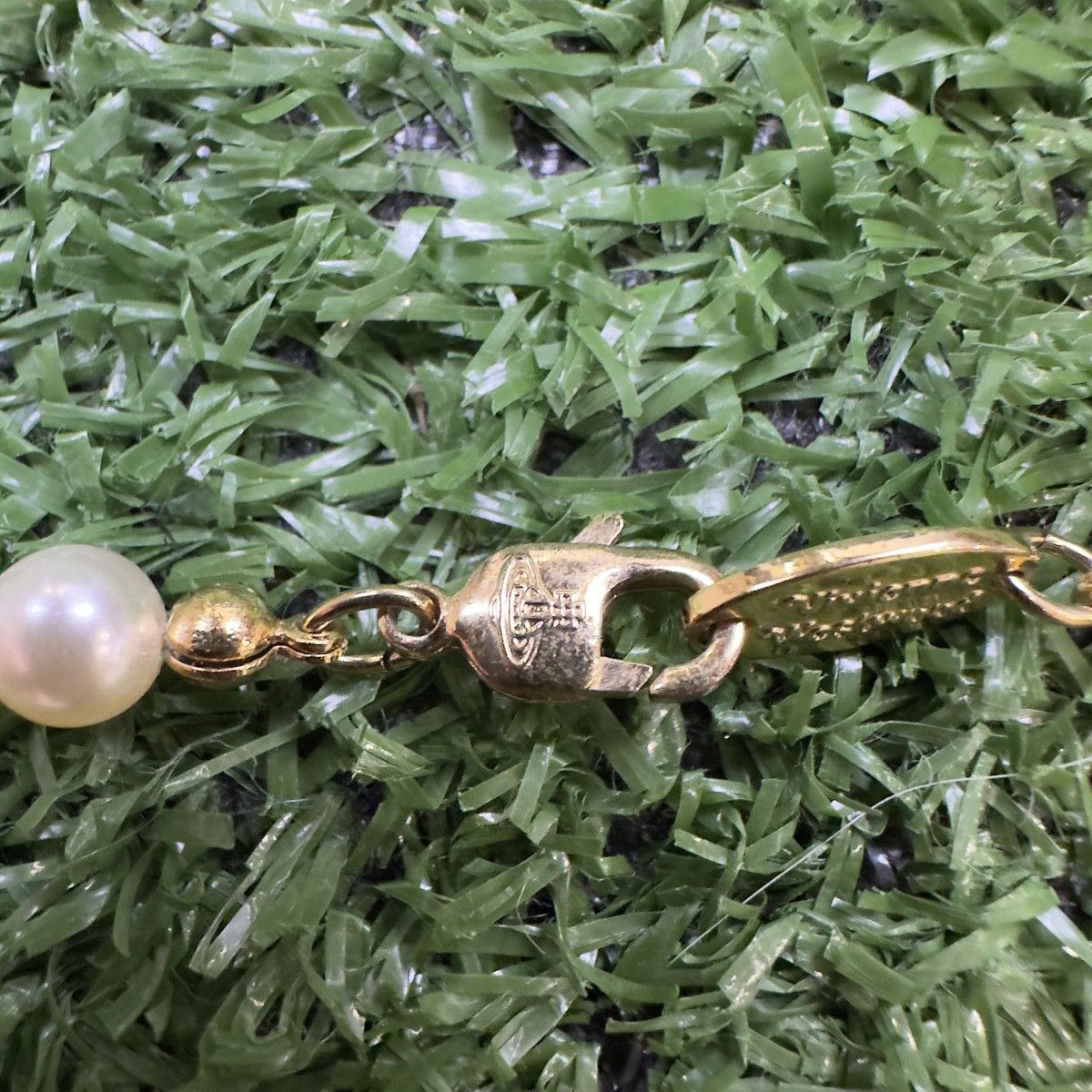 Vivienne Westwood Vivienne Westwood Pearl Gold Choker Necklace Bas Relief Orb Size ONE SIZE - 5 Thumbnail