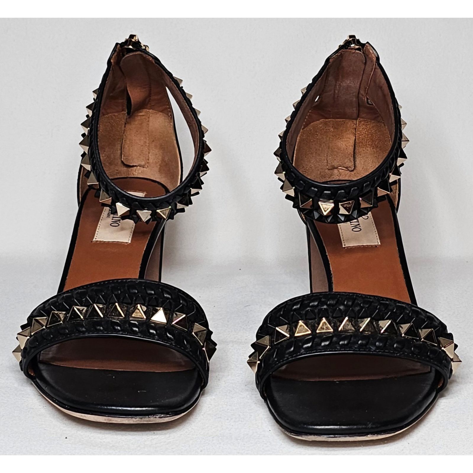 Valentino Valentino Garavani Rockstud black leather sandals Size US 5 / IT 35 - 2 Thumbnail