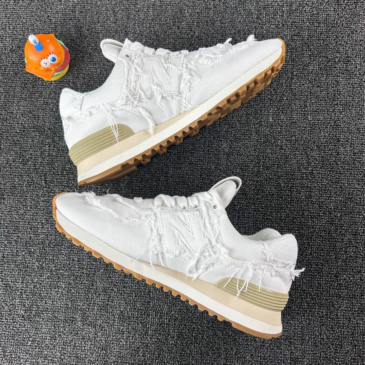 Miu Miu New Balance x MIU MIU 574 Sneakers Wmn 37 Worn 2x Size US 6.5 / IT 36.5 - 3 Thumbnail