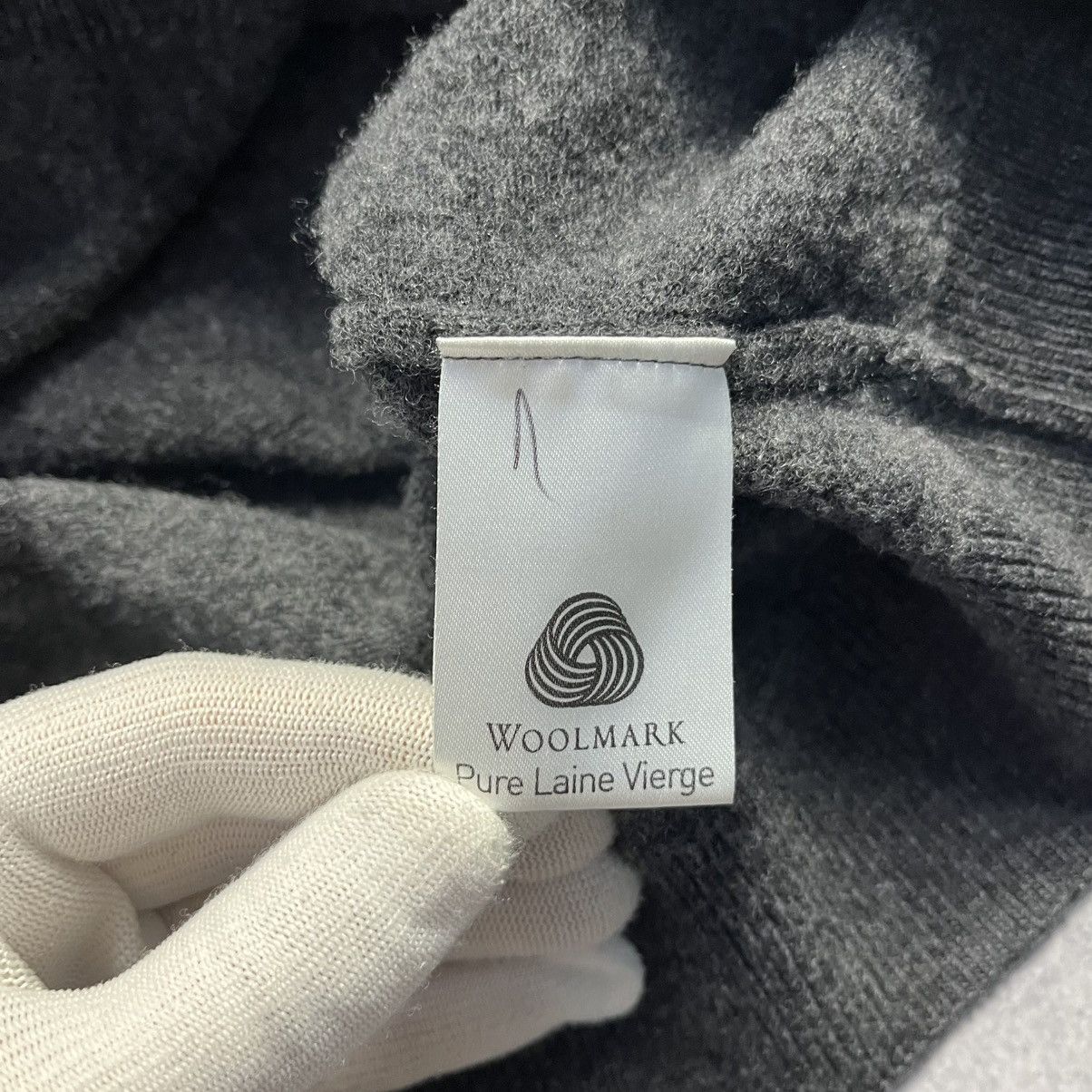 Lacoste Vintage Lacoste Wool Gray Sweater Streetwear Y2K Designer Size US L / EU 52-54 / 3 - 10 Thumbnail