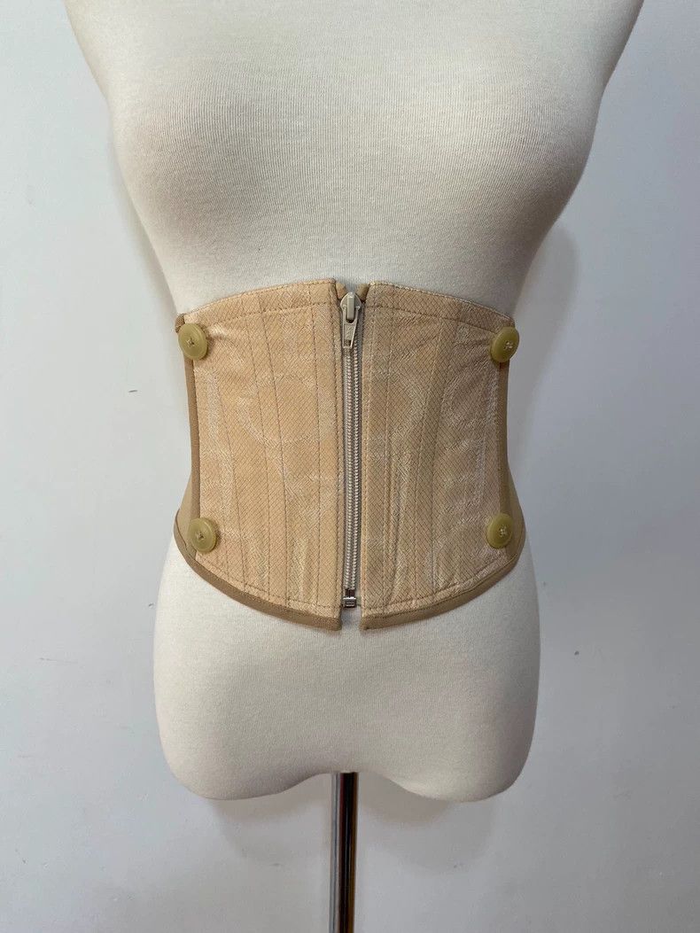 Other Vivienne Westwood sizeUK10/US6 Ancient fish bone pouch from Size ONE SIZE - 6 Thumbnail