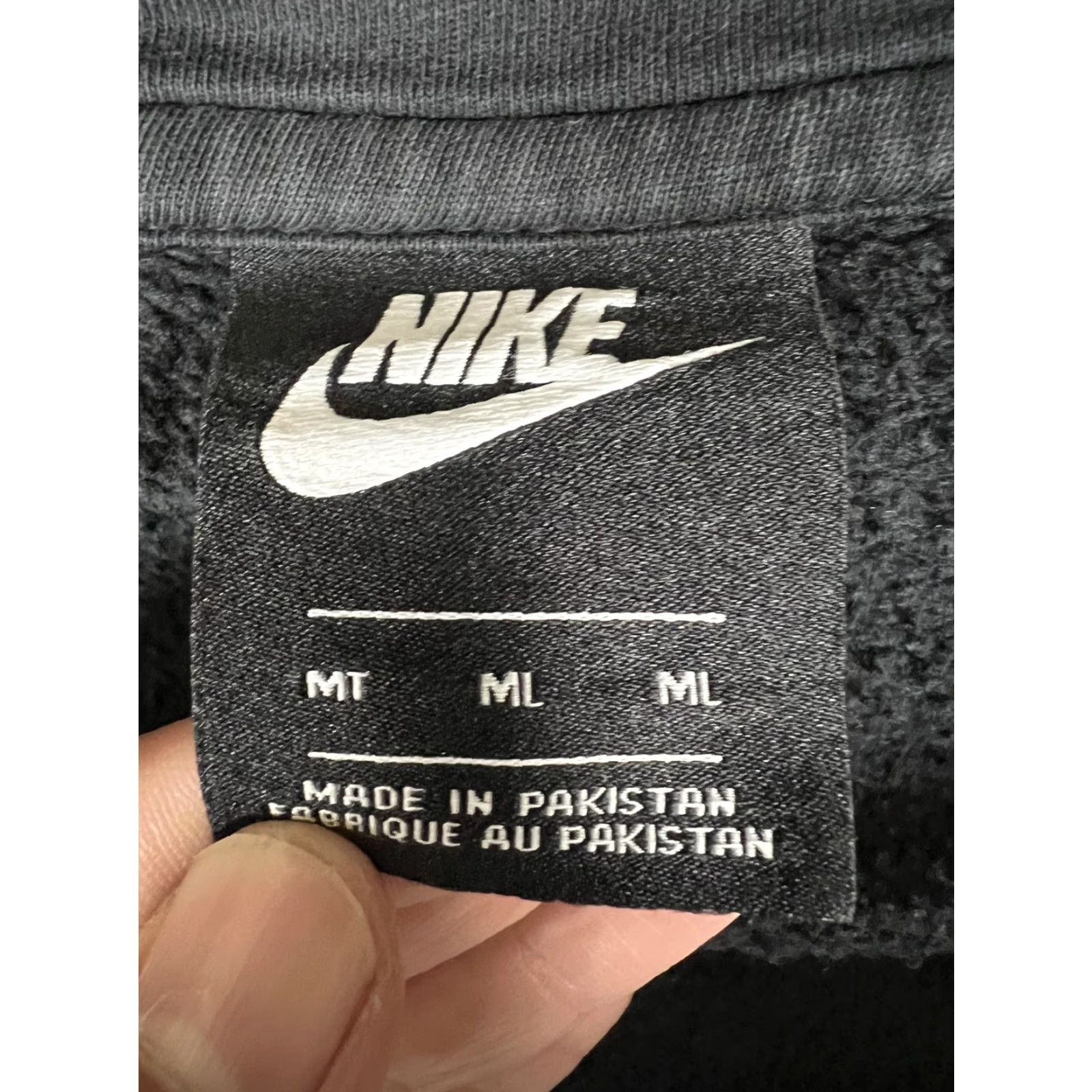 Nike VTG Nike Hoodie Black M Full Zip Fleece Logo Swoosh Sweatshirt Hooded Pockets Zipper All Seasons Women’s M (adjusted per rules) Size M / US 6-8 / IT 42-44 - 7 Thumbnail