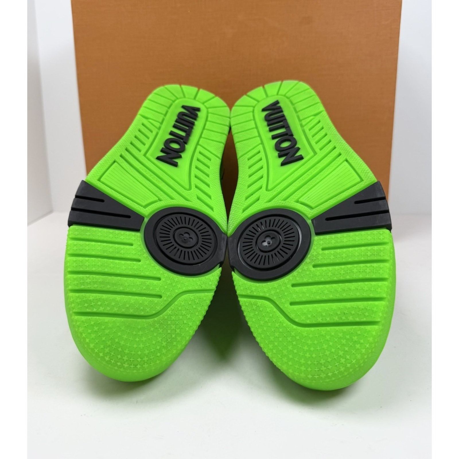 Louis Vuitton Size 8LV/9US - Louis Vuitton Skate Green Size US 9 / EU 42 - 9 Thumbnail