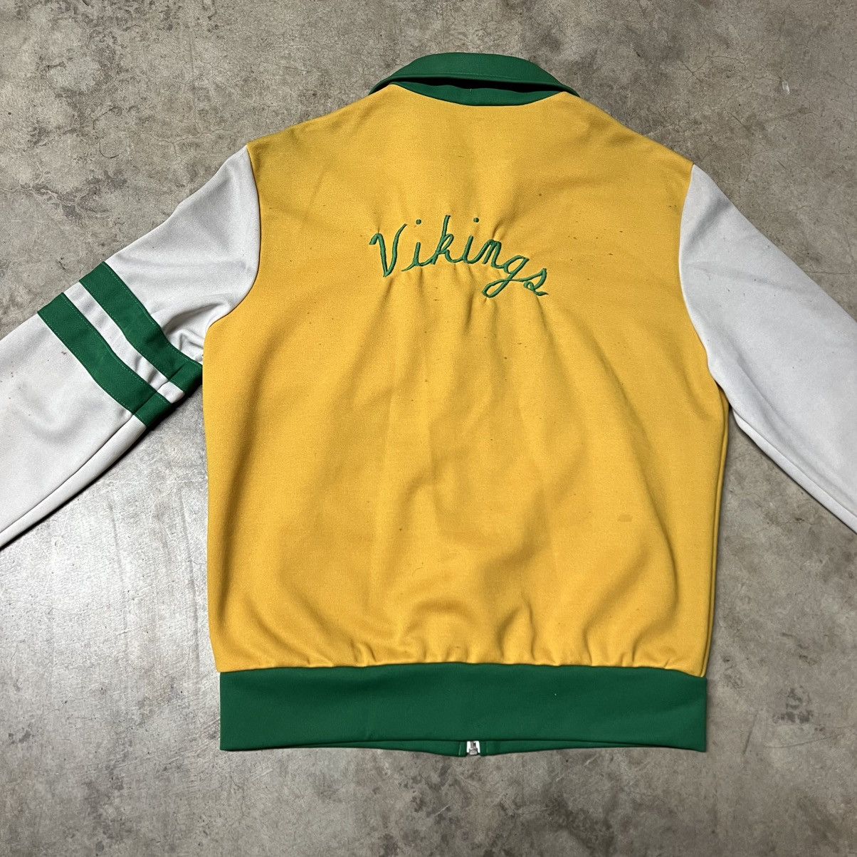 Vintage Vintage 60’s “Vikings” 🇺🇸 Chain-Stitch Letterman Track Jacket Size US L / EU 52-54 / 3 - 7 Thumbnail