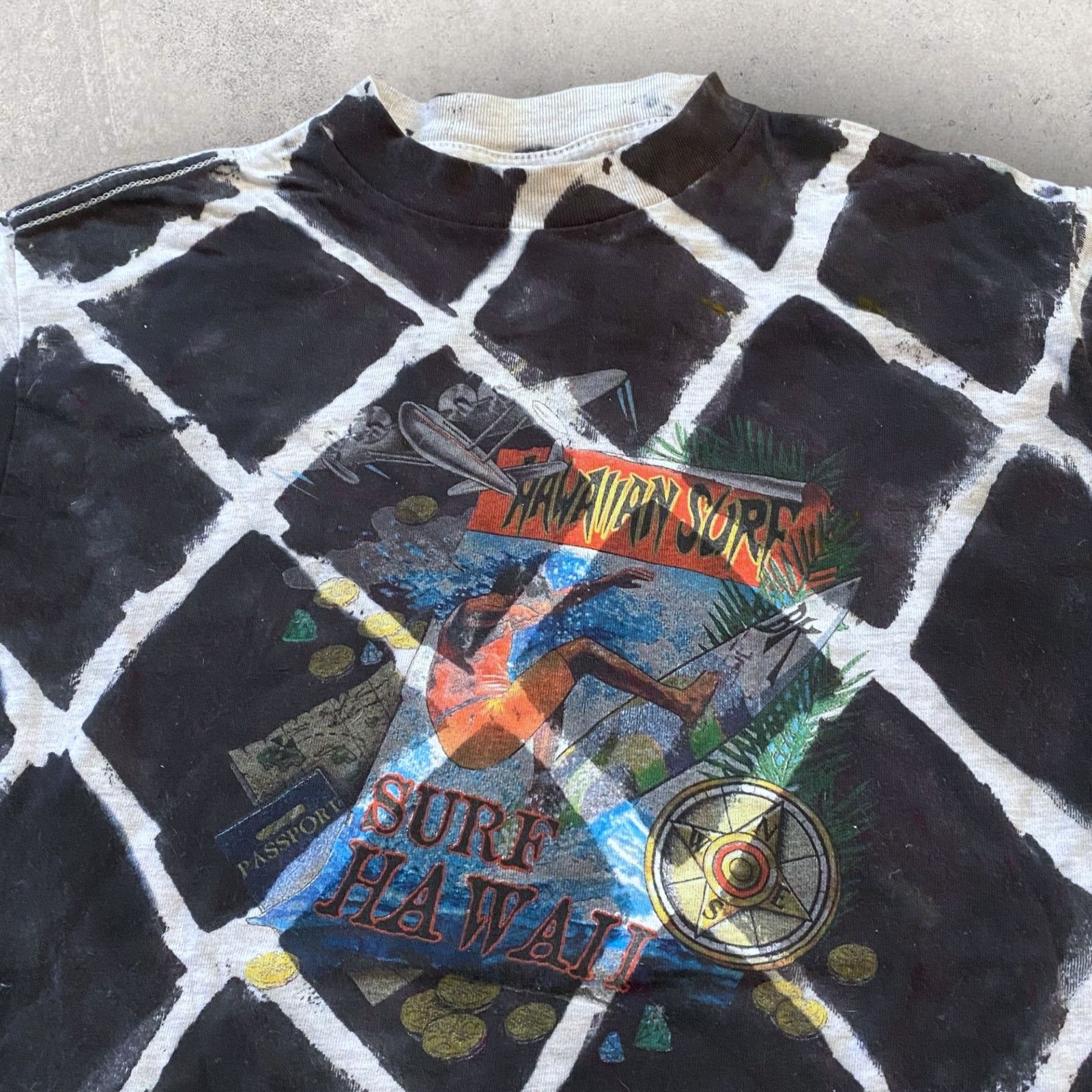 Vintage Vintage 90 Hawaiian Surf Hawaii All Over Print T Shirt Size S / US 4 / IT 40 - 2 Thumbnail