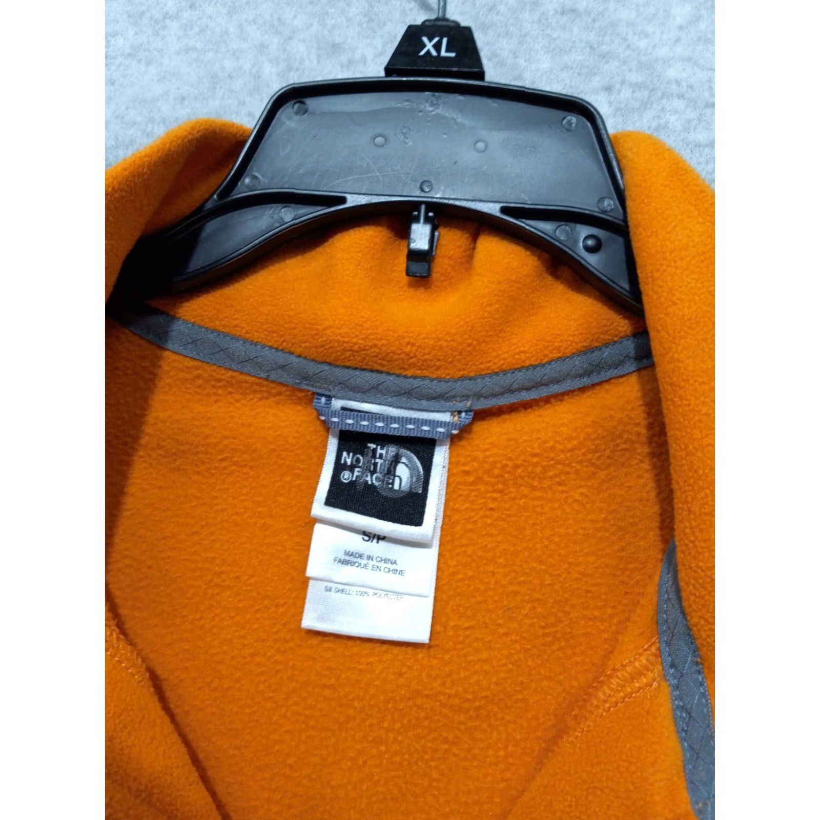 The North Face The North Face Women's Small 1/4 Zip Orange Fleece Pullover Jacket Size S / US 4 / IT 40 - 3 Thumbnail