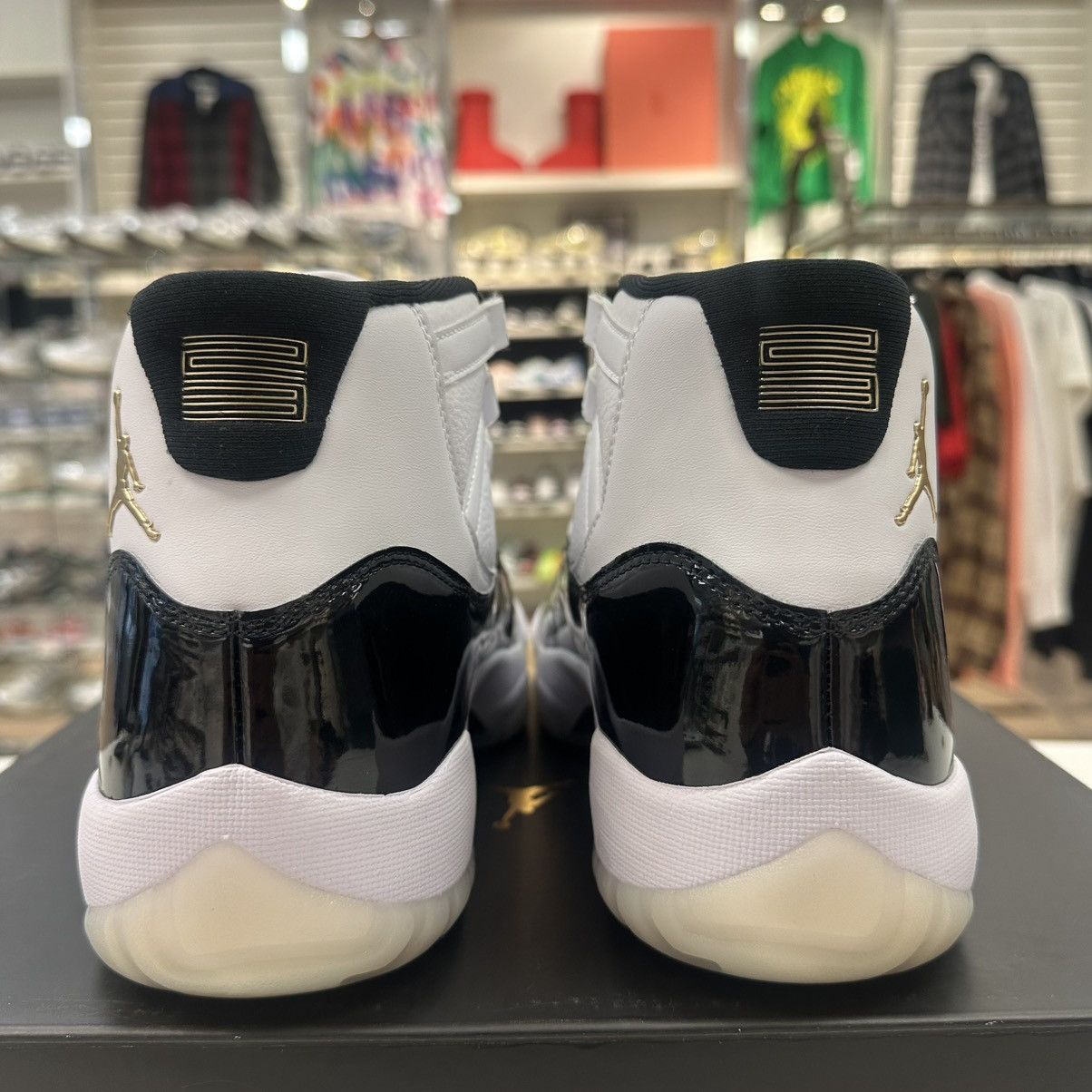 Jordan Brand Size 8.5 - Jordan 11 Retro Mid Gratitude / Defining Moments Size US 8.5 / EU 41-42 - 4 Thumbnail