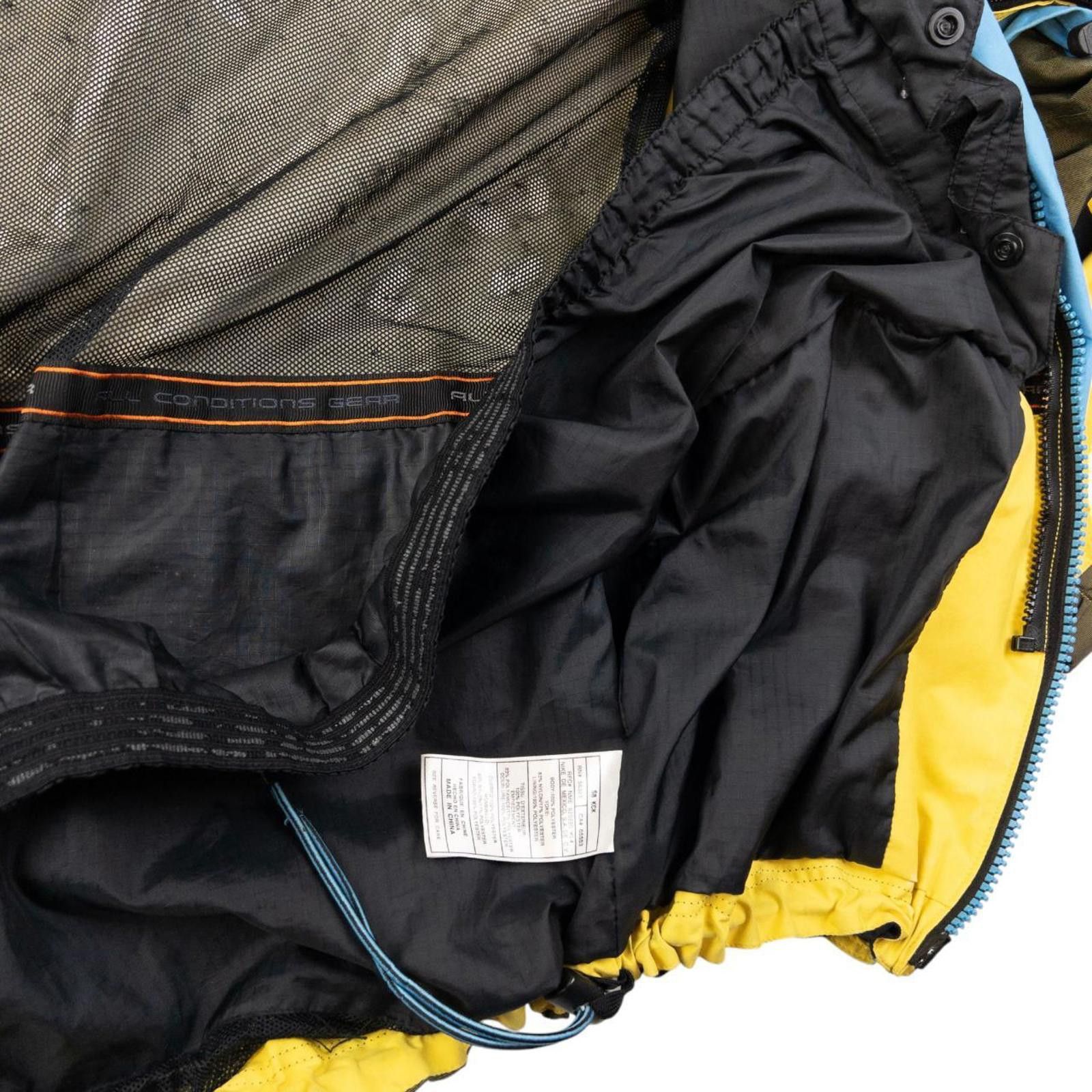 Nike Vintage Nike ACG Zip Up Snowboarding Jacket Size M Size US M / EU 48-50 / 2 - 8 Thumbnail